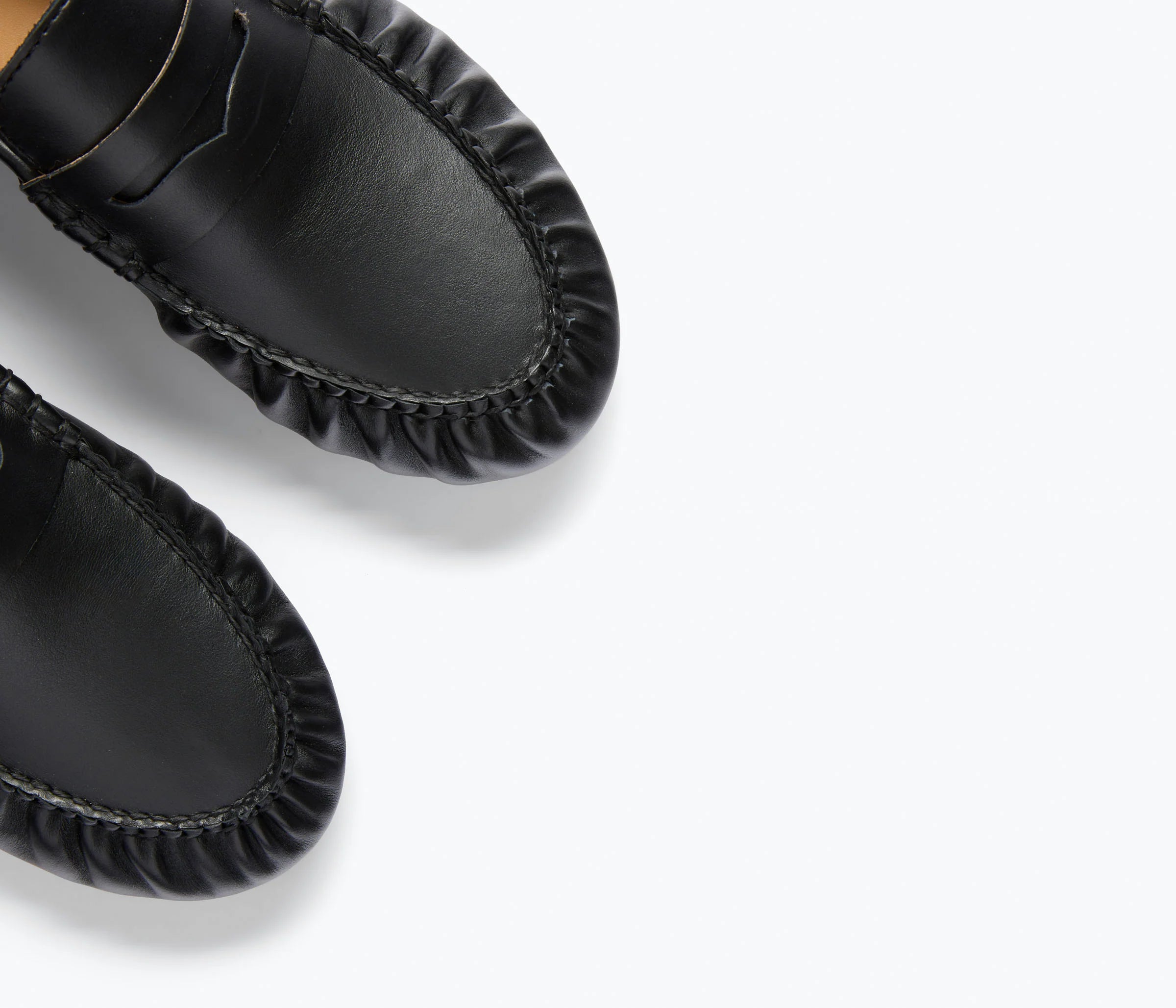 Frēda Salvador Sydeny Ruched Penny Loafer