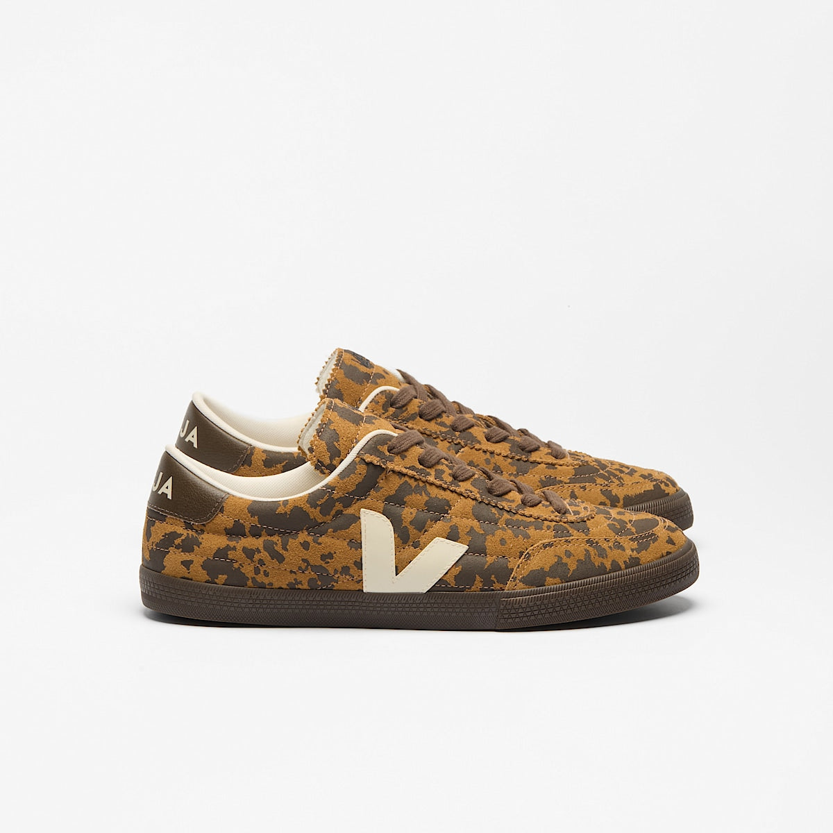 Veja Panenka Suede Camel Wild Country lateral view