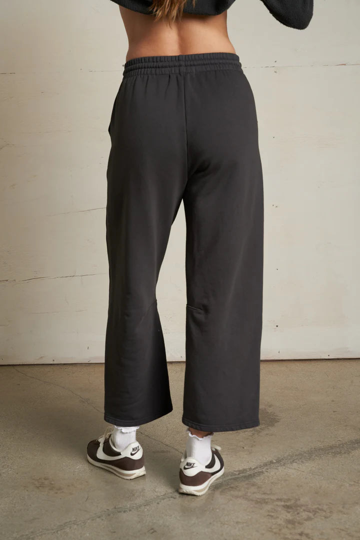 Perfect White Tee Fallon Fleece Barrel Sweatpant