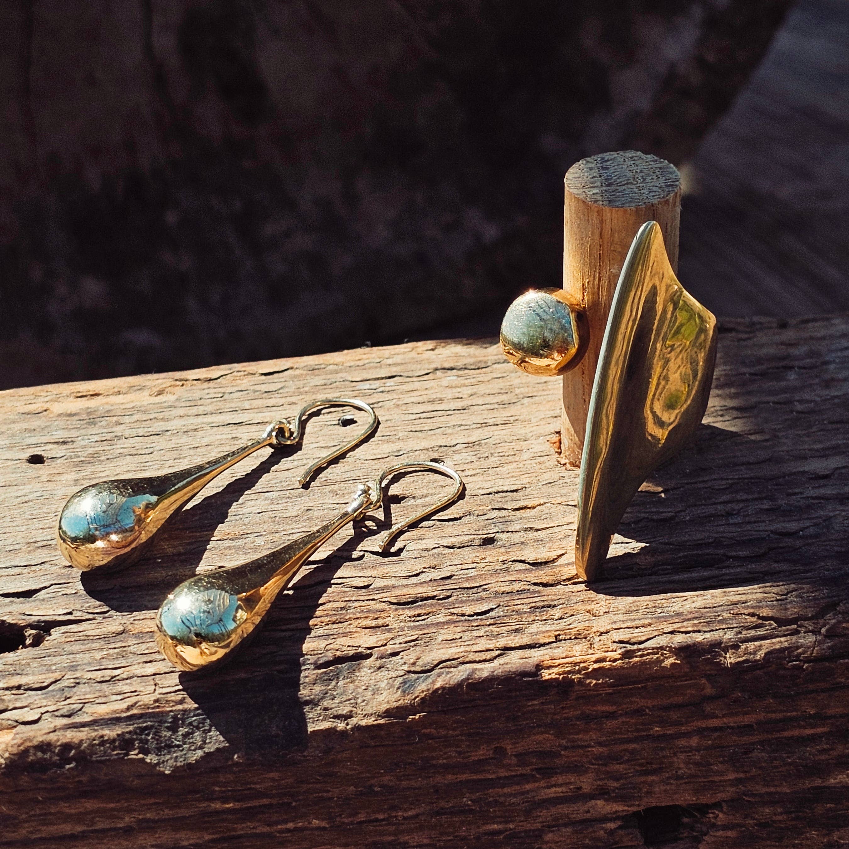 Bisjoux Brass Teardrop Dangle Earrings