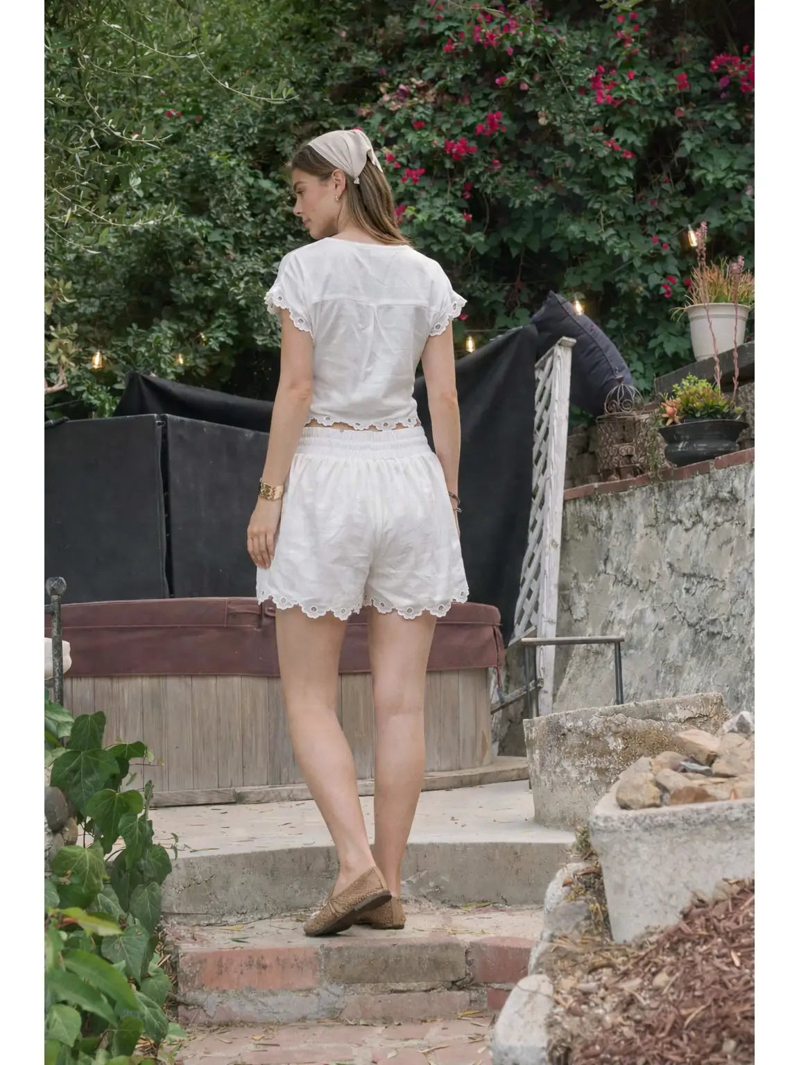 Moon River Scallop Edge Short