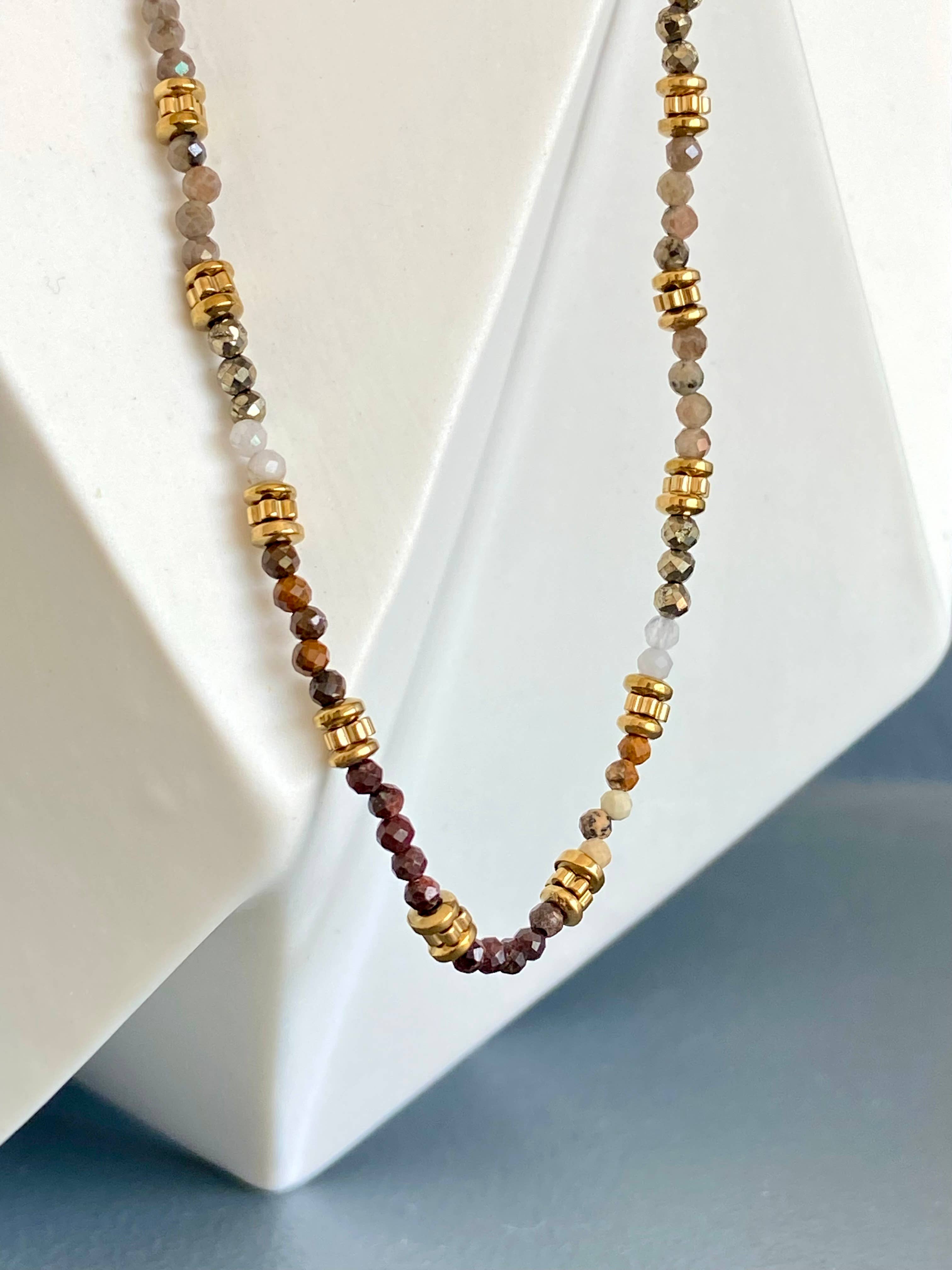 Little Hen Hera Necklace