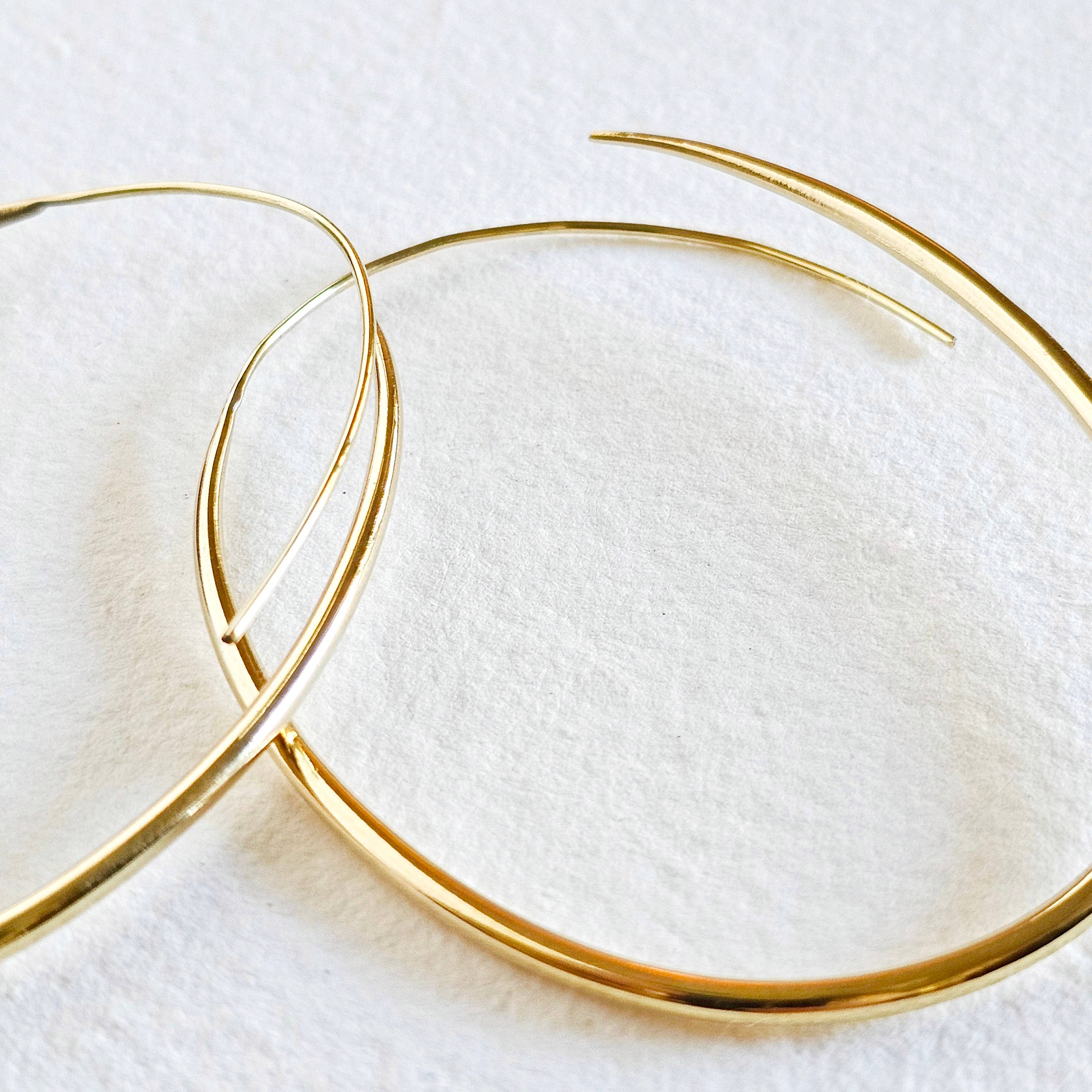 Bisjoux Brass Light Thread Oval Hoop Earrings