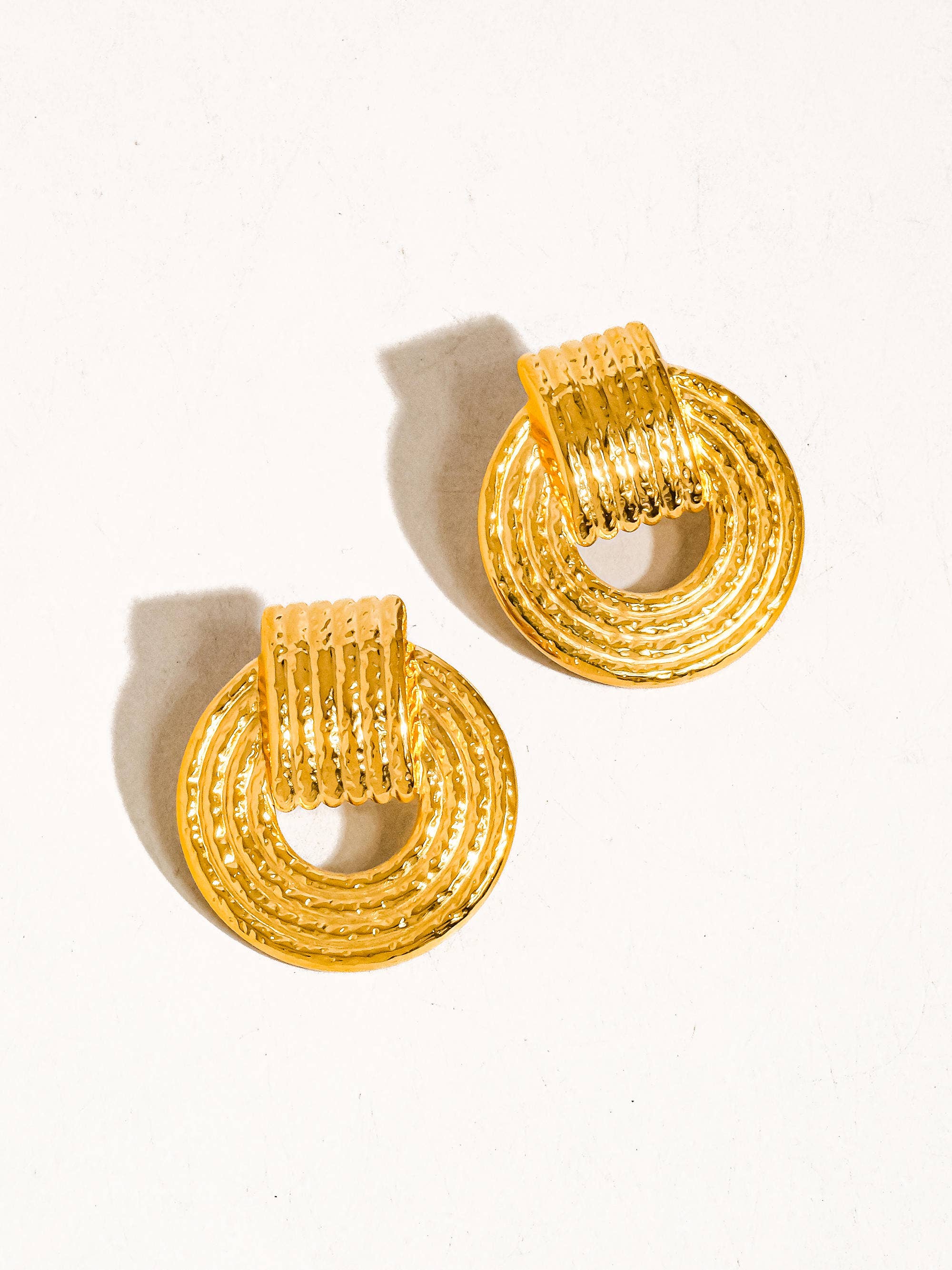 Flanerie Candela 18k Gold Non-Tarnish Stripe Hoop Earring