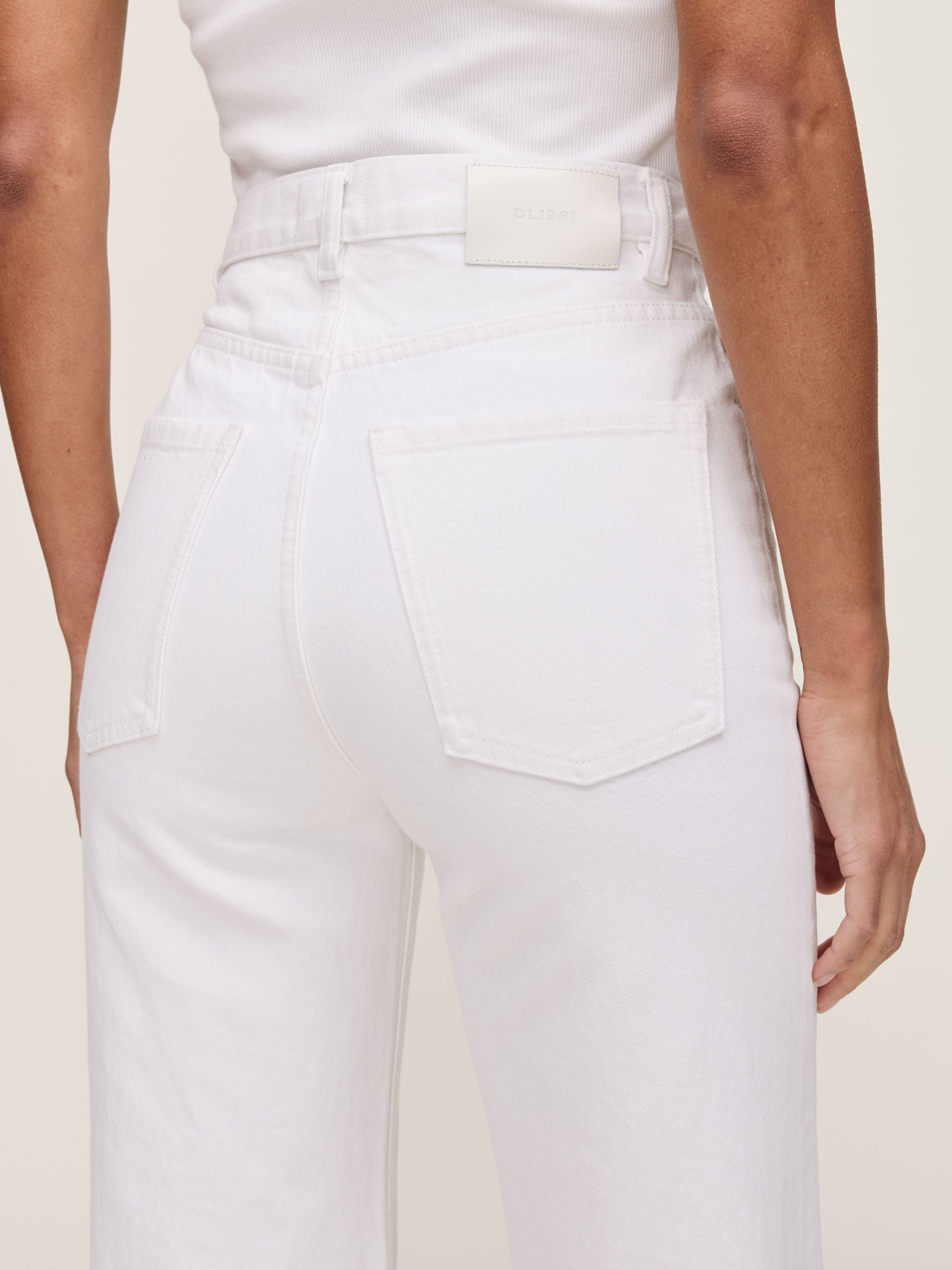 DL1961 Karmine Refined Wide Leg High Rise 28" Jeans