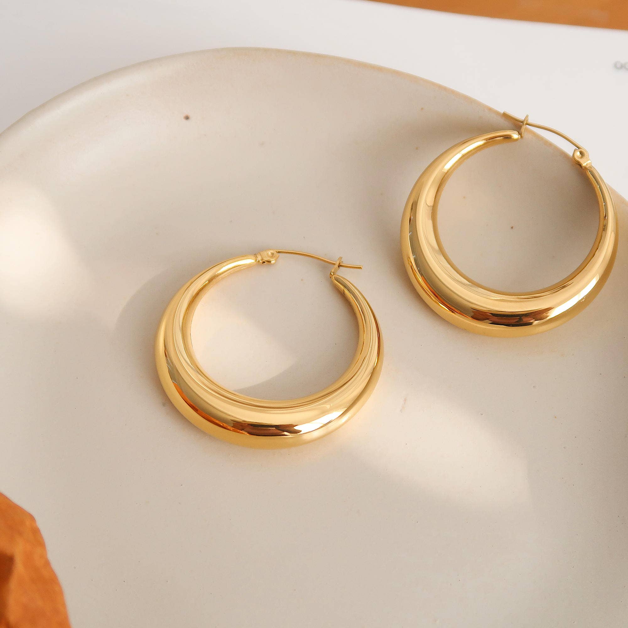 Flânerie Galene Classic Large Hoop Earring