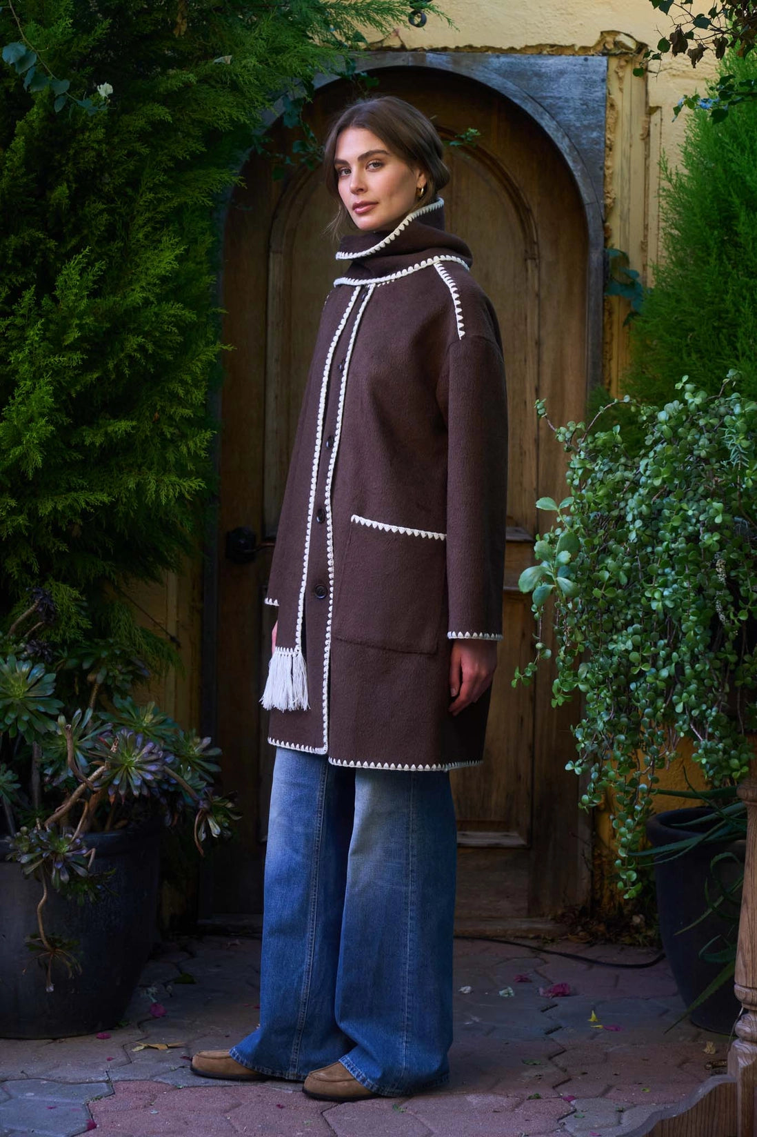Moon River Contrast Stitching Coat with Scarf MS1033