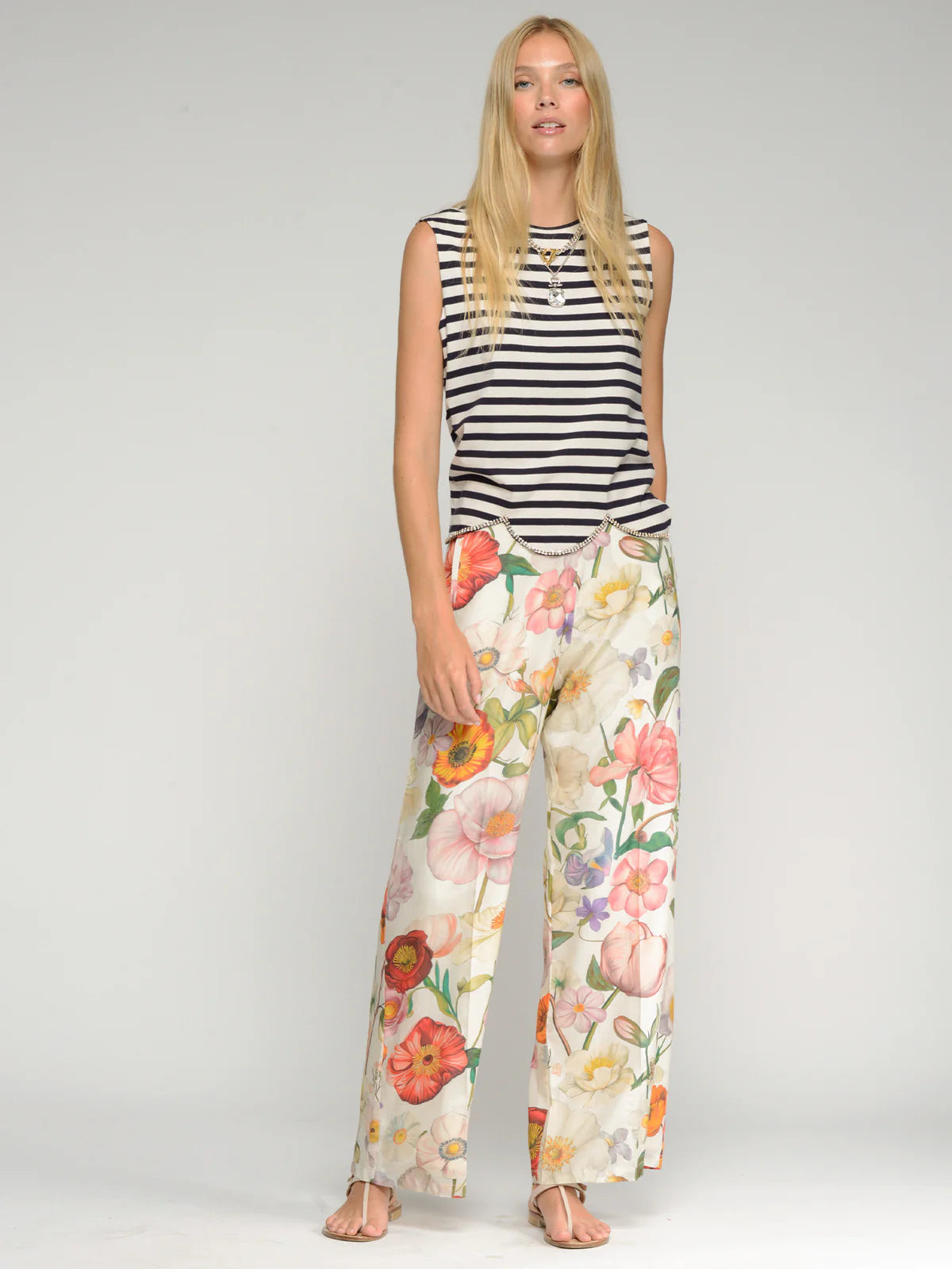Vilagallo Multicolor Floral Print Trousers 33450