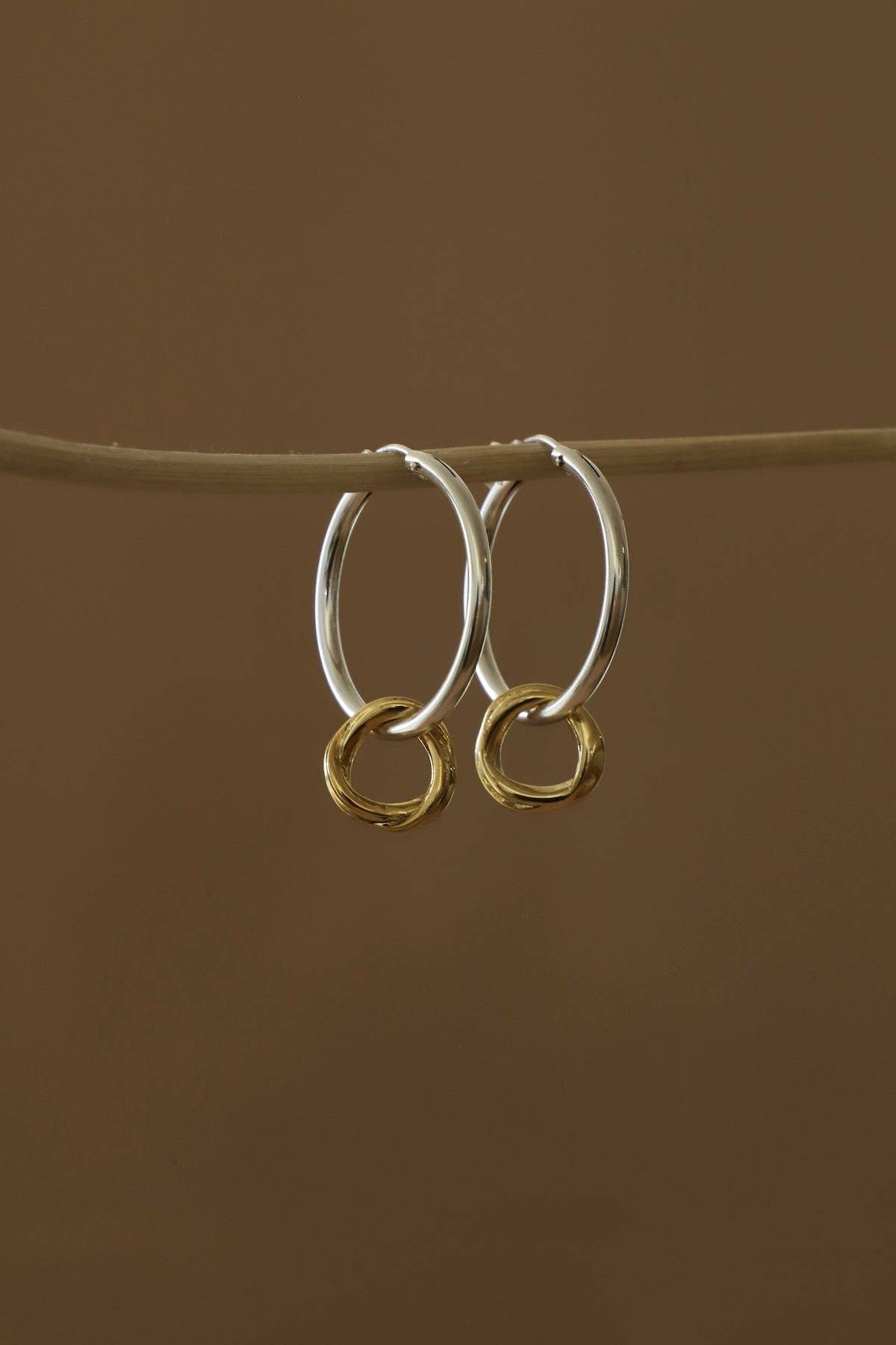 Katie Waltman Ligne Duo Hoops