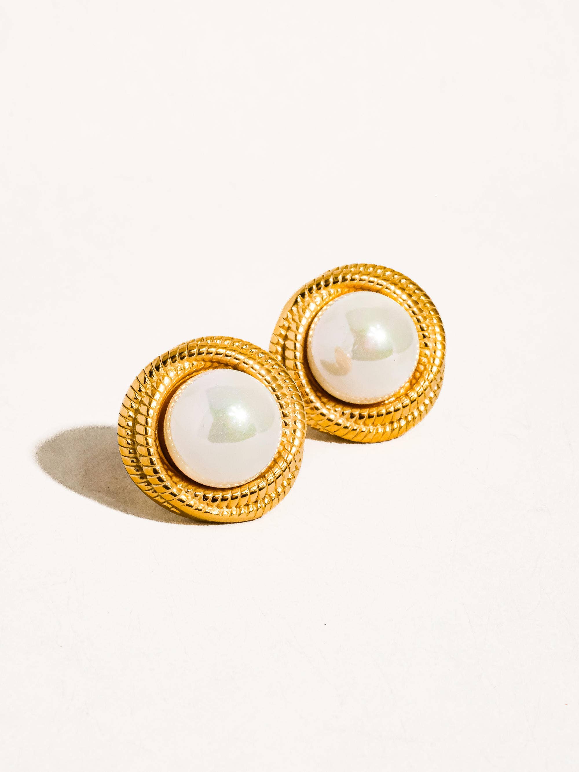 Flanerie Foire 18K Gold Non-Tarnish Pearl Studs