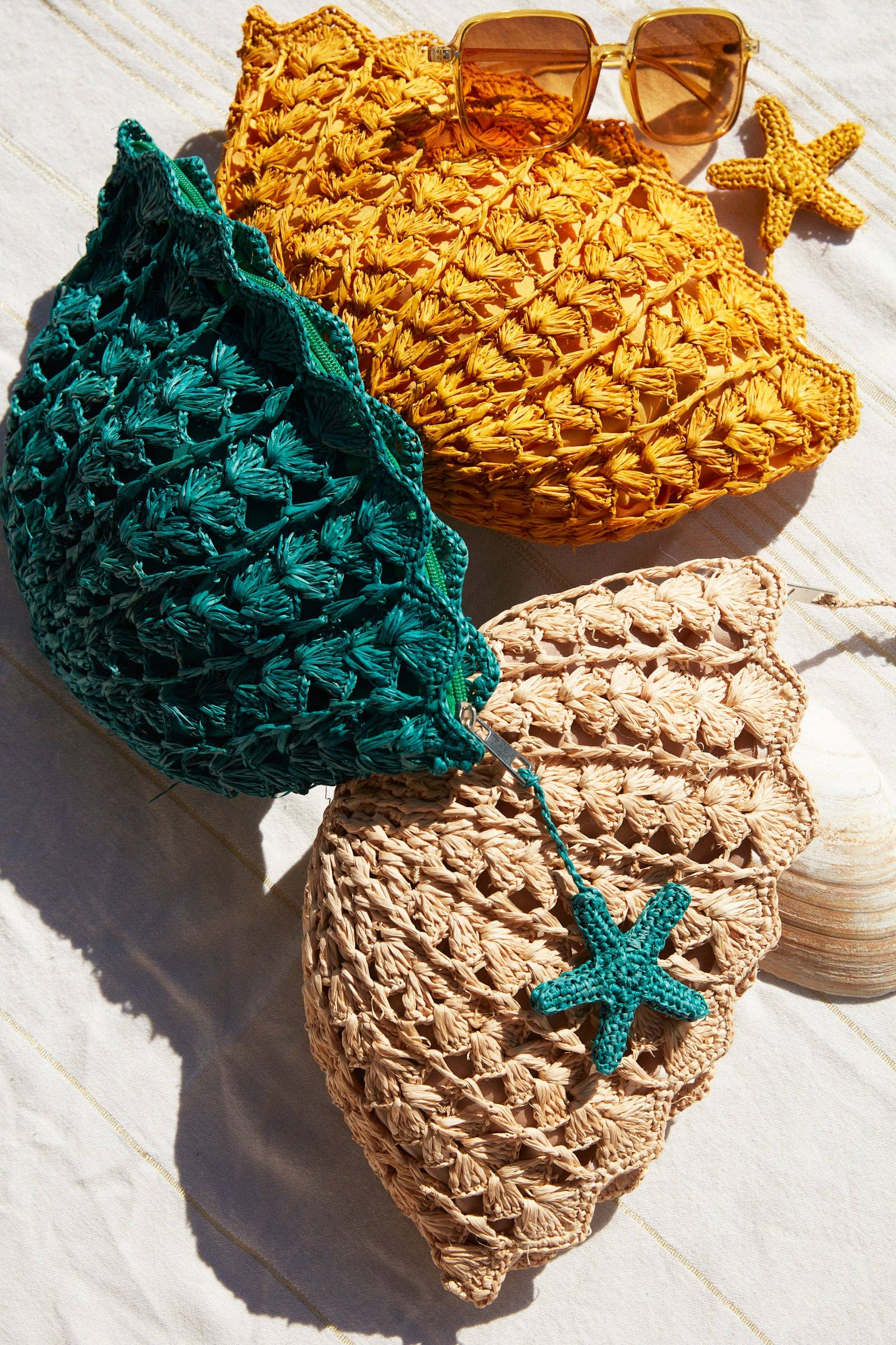 May y Sol Shelley Clutch