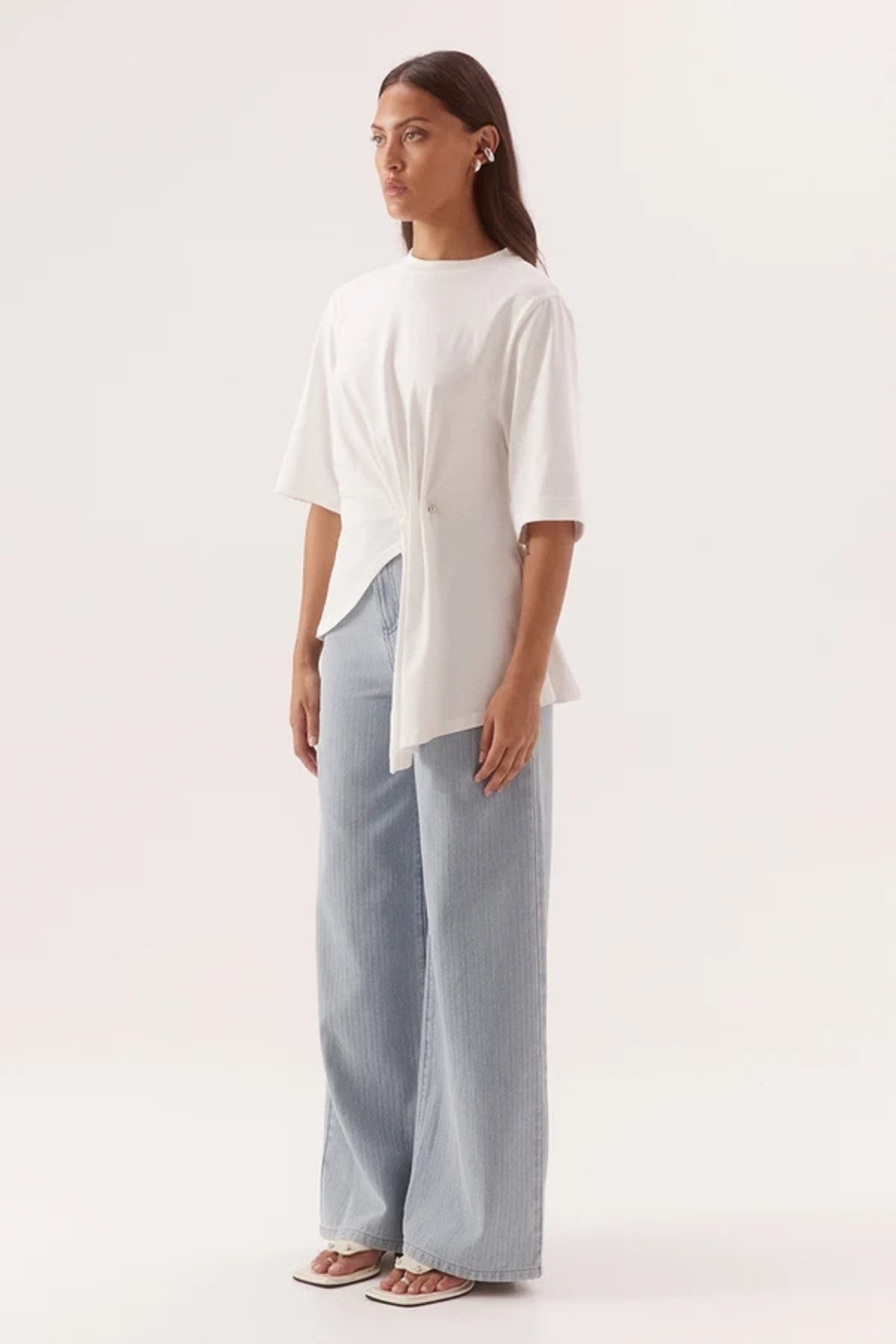 Sovere Sohvi Sculptural Tee in Chalk