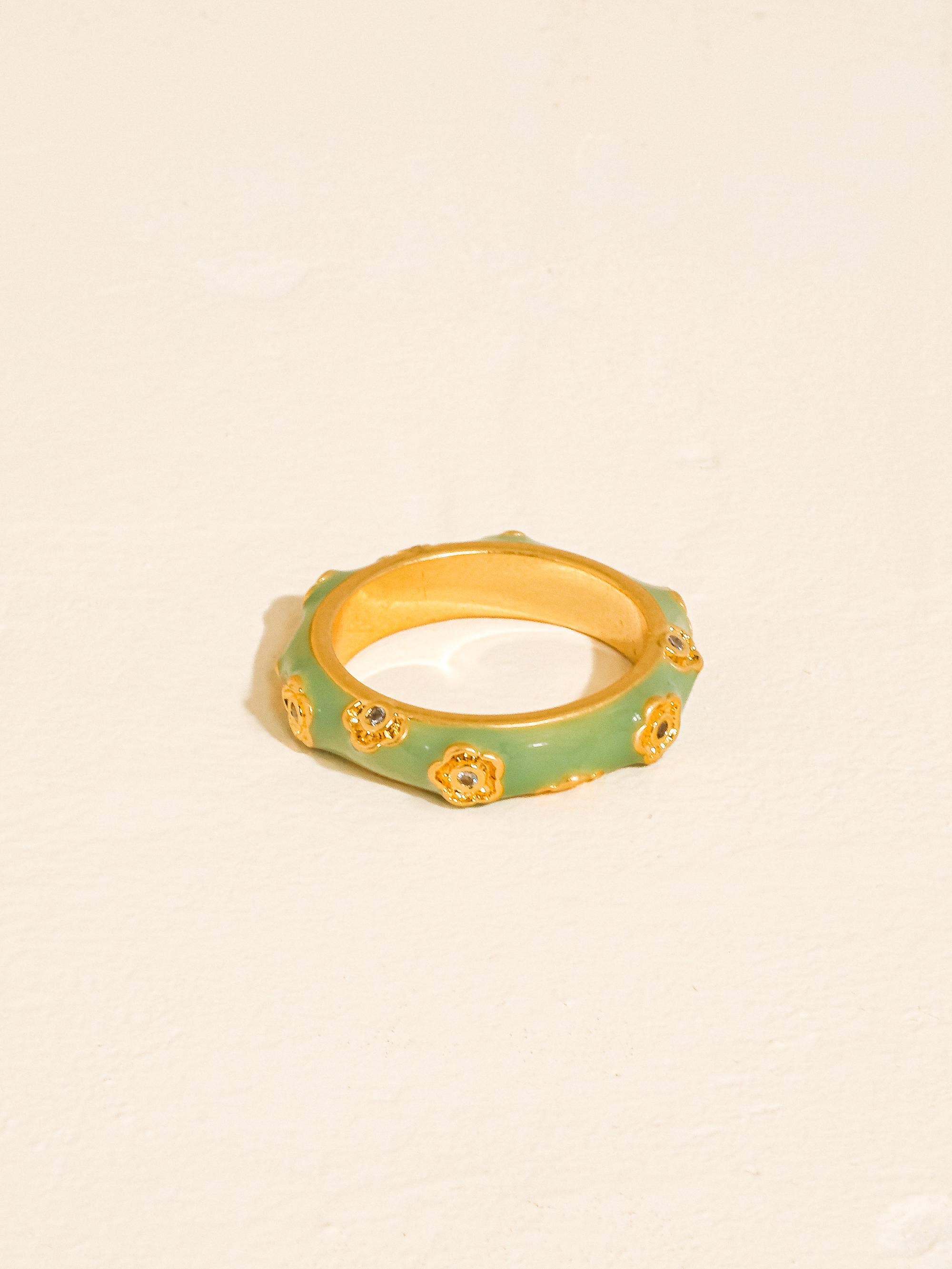 Flânerie Esma 18K Gold Vintage Floral Enamel Band Ring