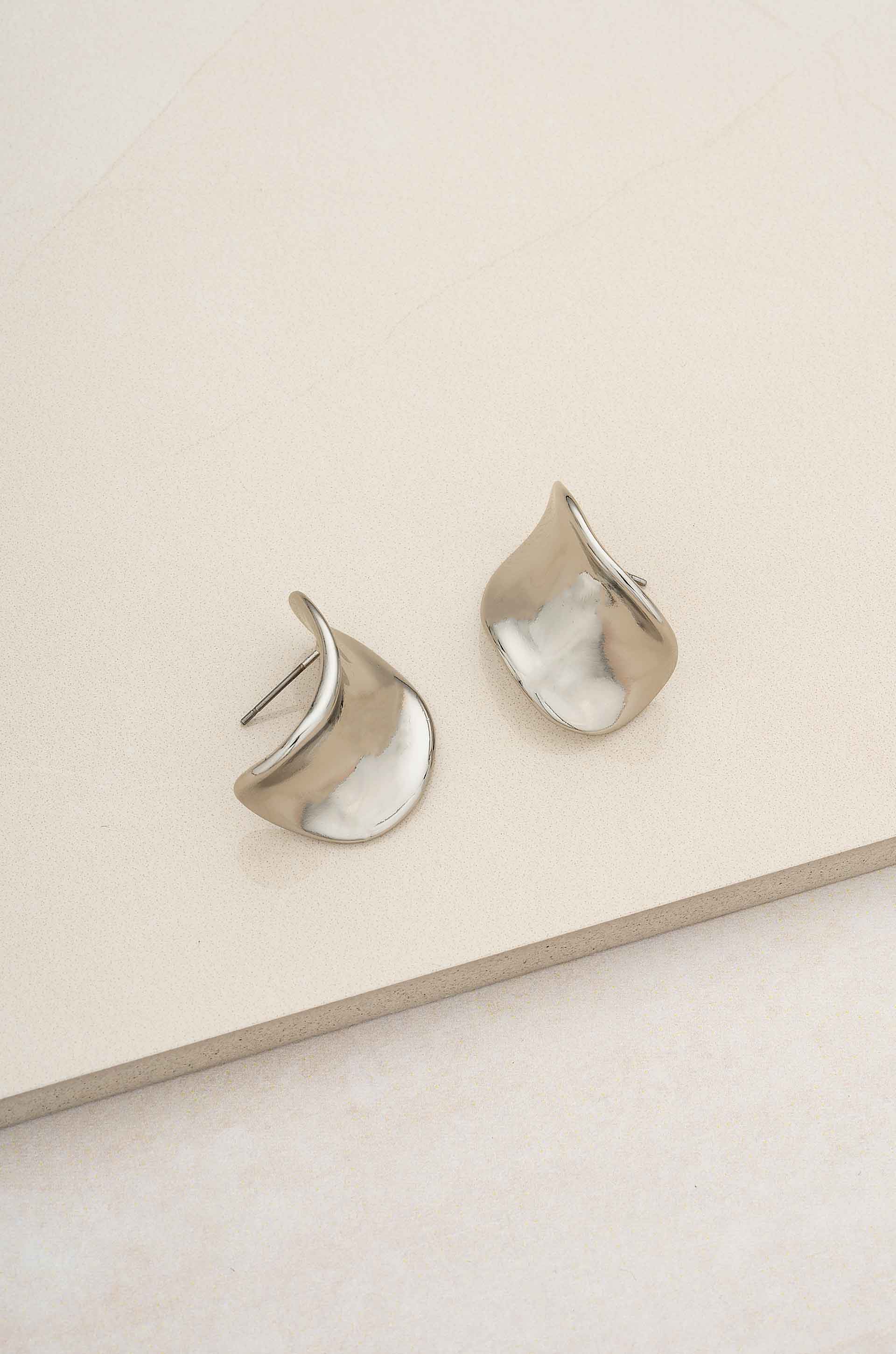 Ettika Curved Stud Earrings