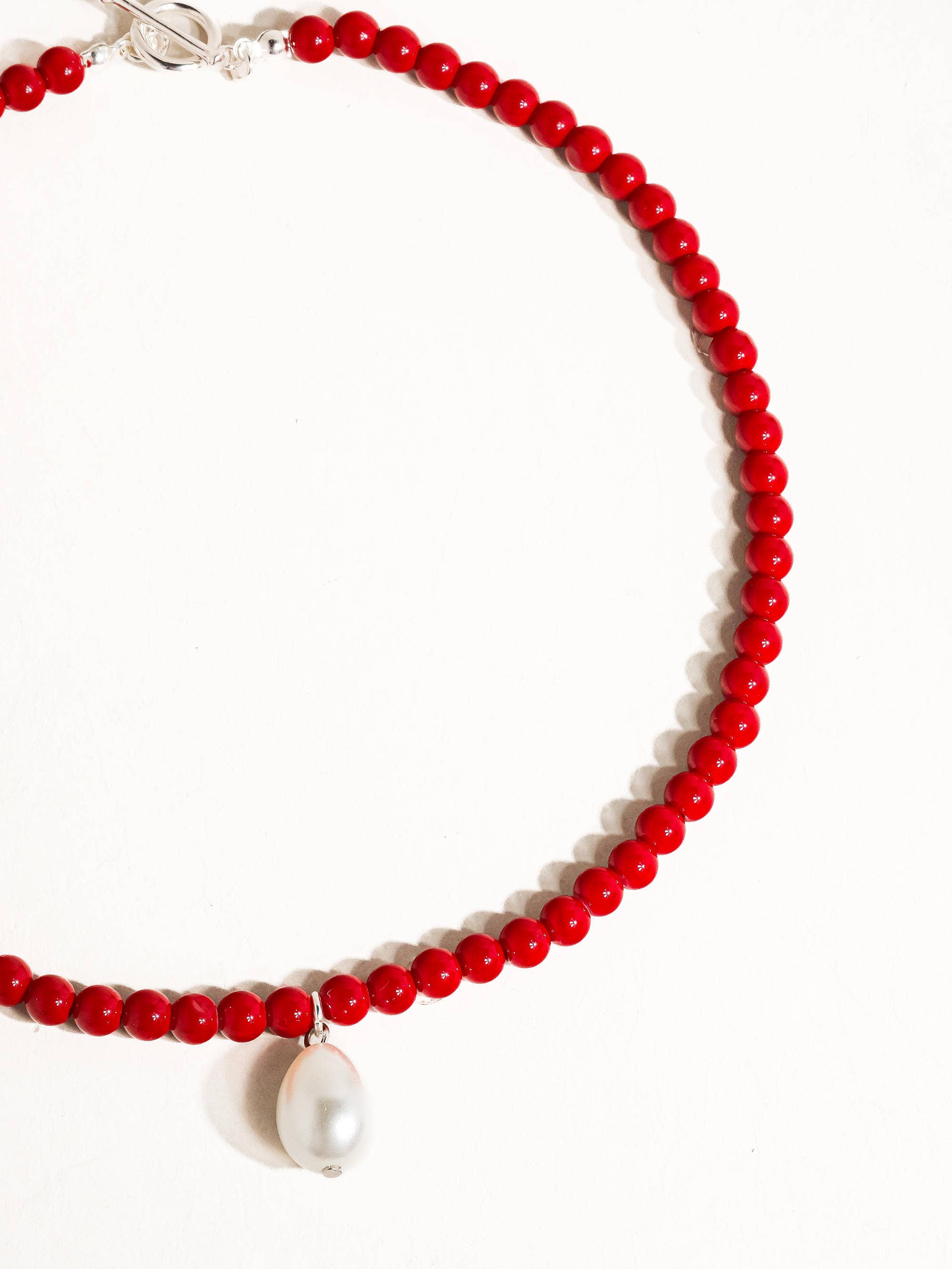 Flanerie Joyeux Handmade Red Beaded Pearl Necklace