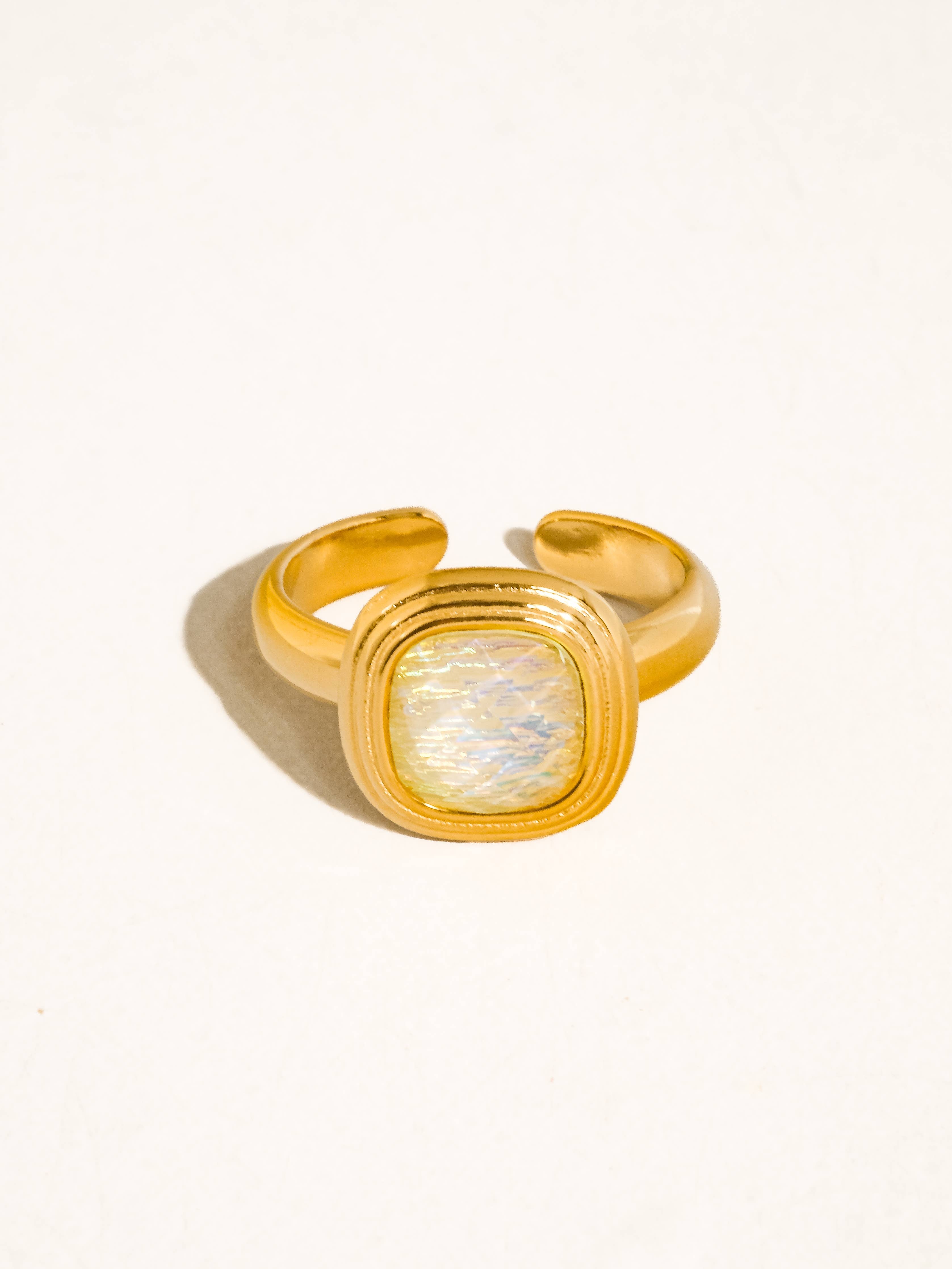 Flânerie Eliza 18K Gold Vintage Square Ring