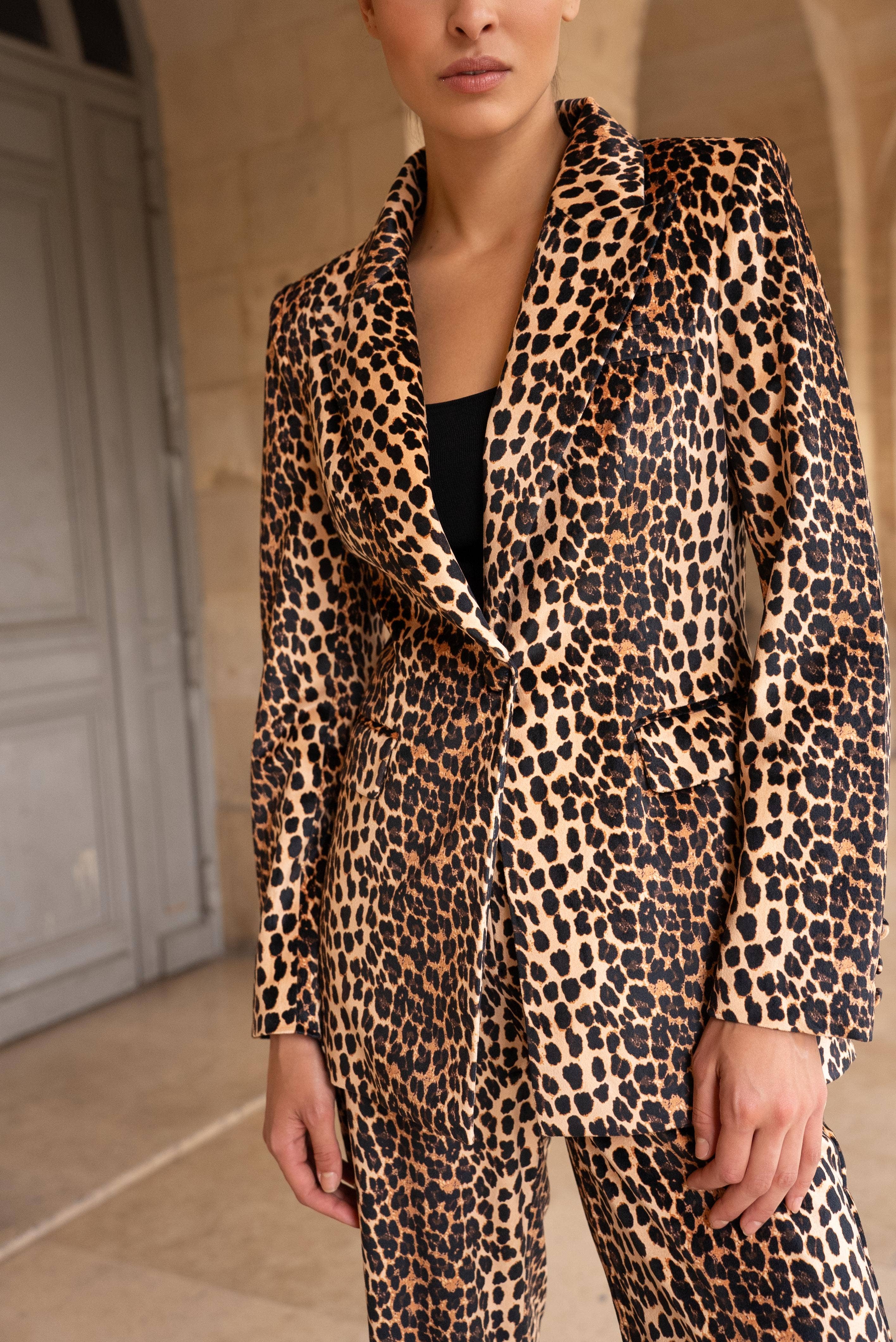 European Collection Fitted Leopard Velvet Jacket