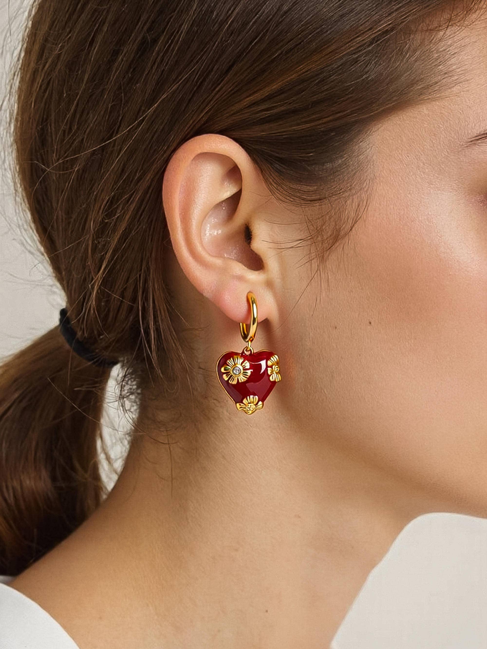 Flânerie Bea 18K Gold Vintage Floral Heart Earrings