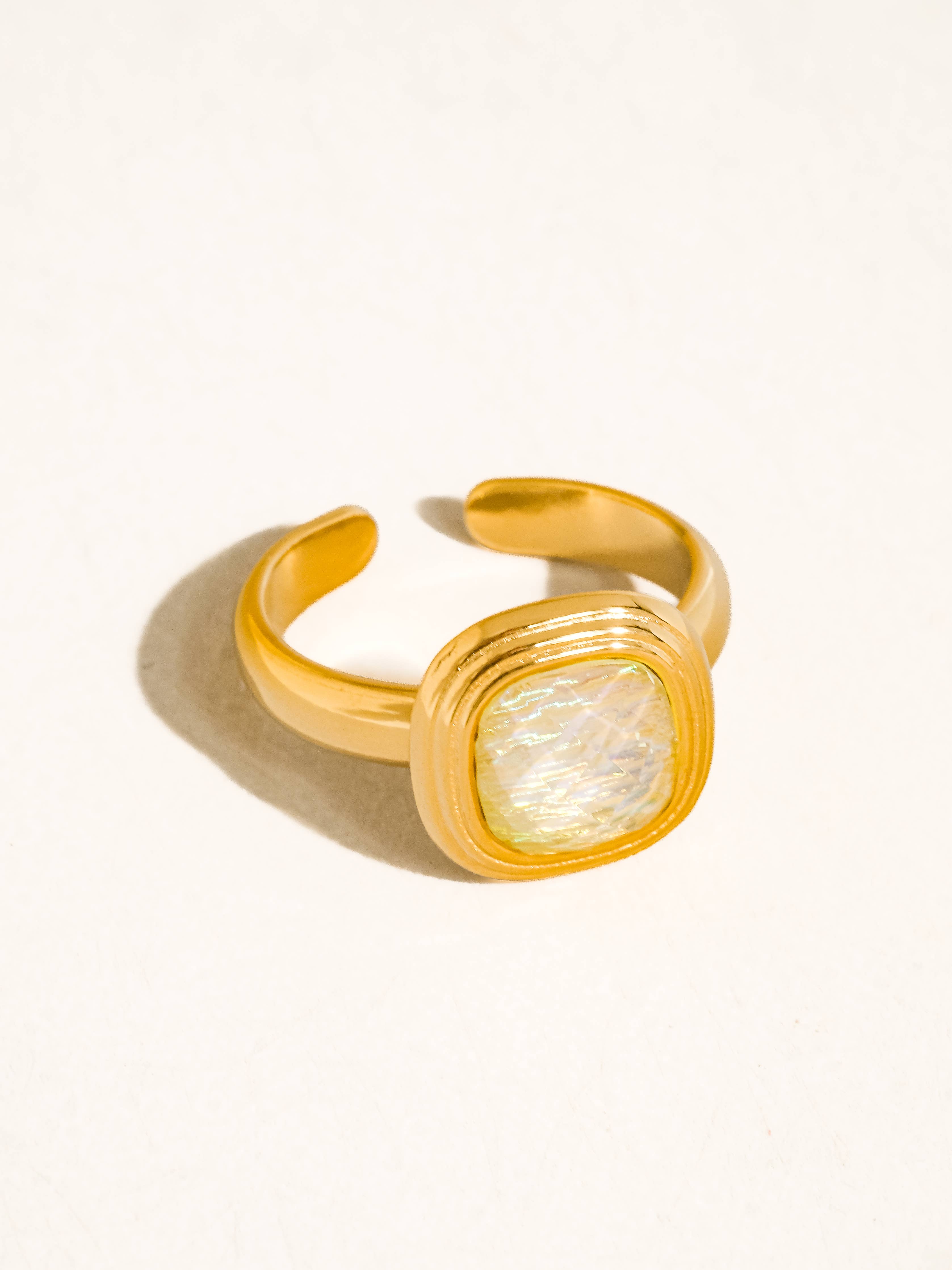 Flânerie Eliza 18K Gold Vintage Square Ring