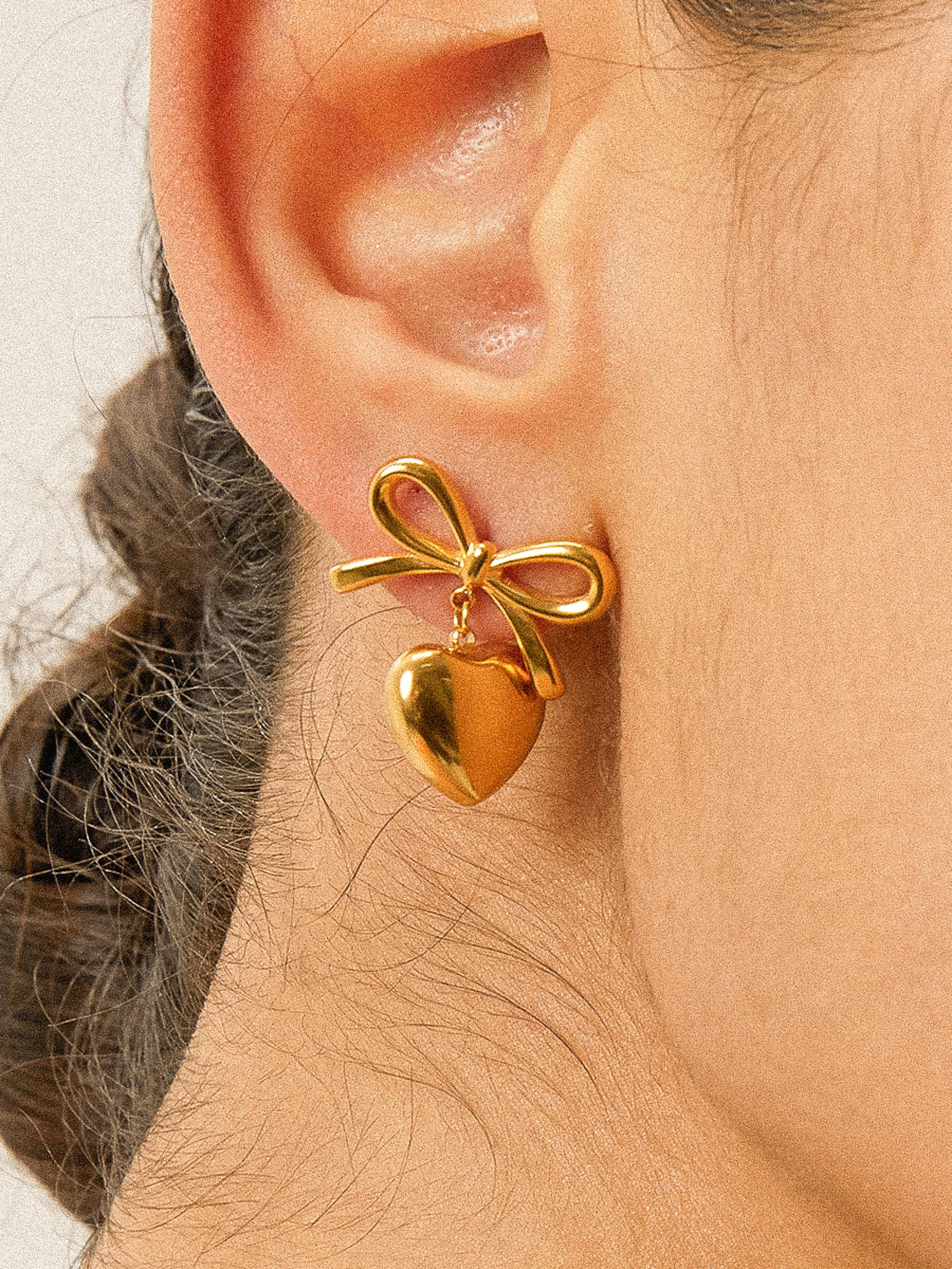 Flanerie Melody 18K Non-Tarnish Dainty Bow Heart Earring