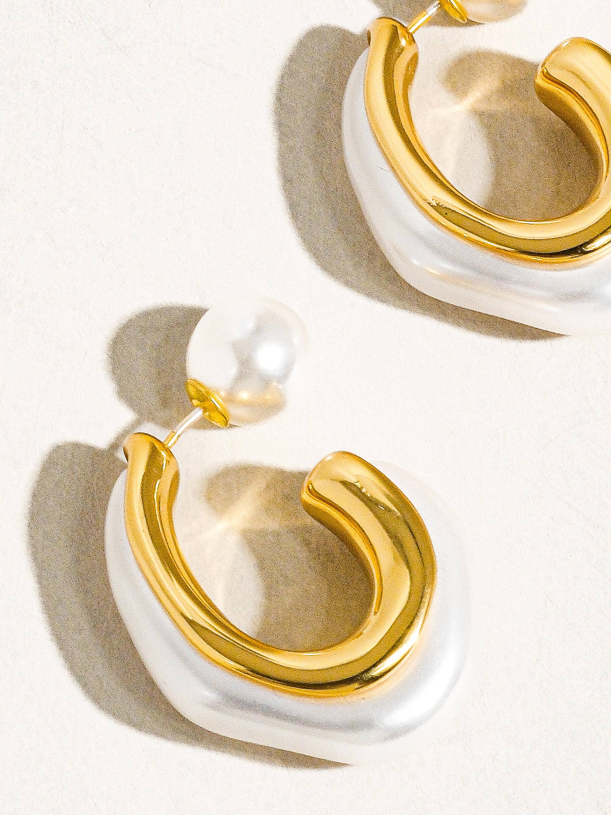 Flanerie Kinsley 18K Gold Classic Pearl C Hoop Earring