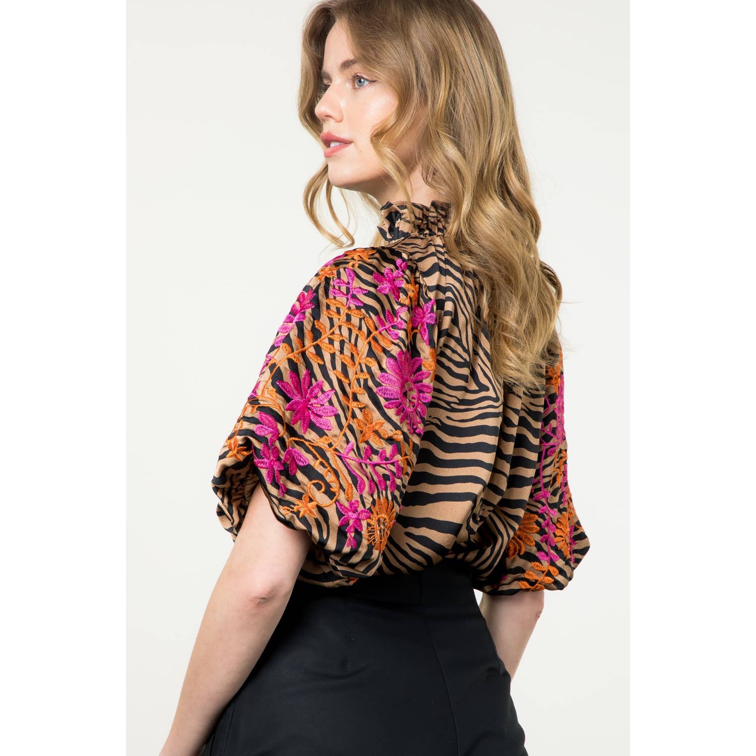 THML Embroidered Puff Sleeve Print Top