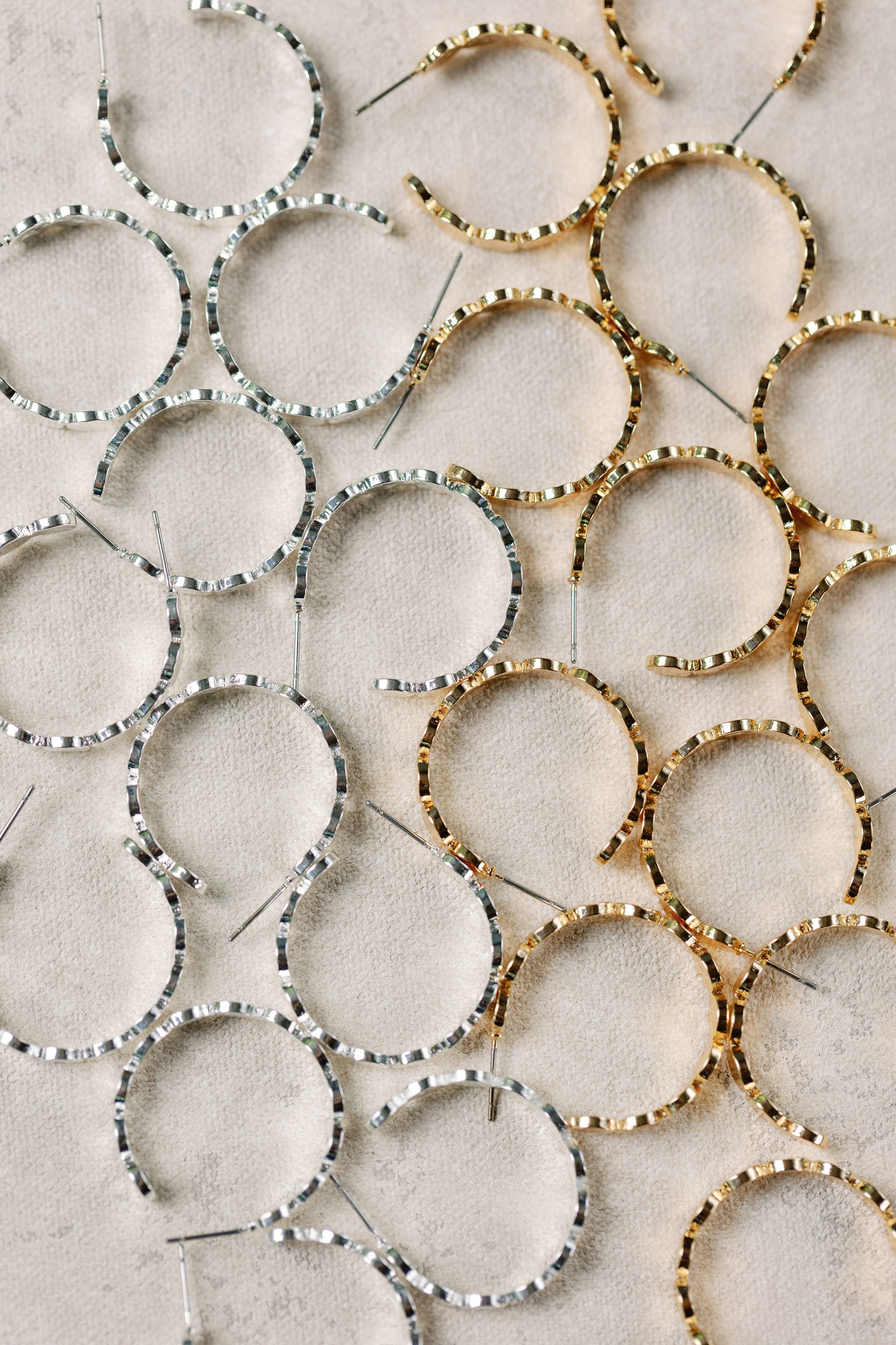 St Armands 1 Inch Hammered Gold Scalloped Hoop Earrings