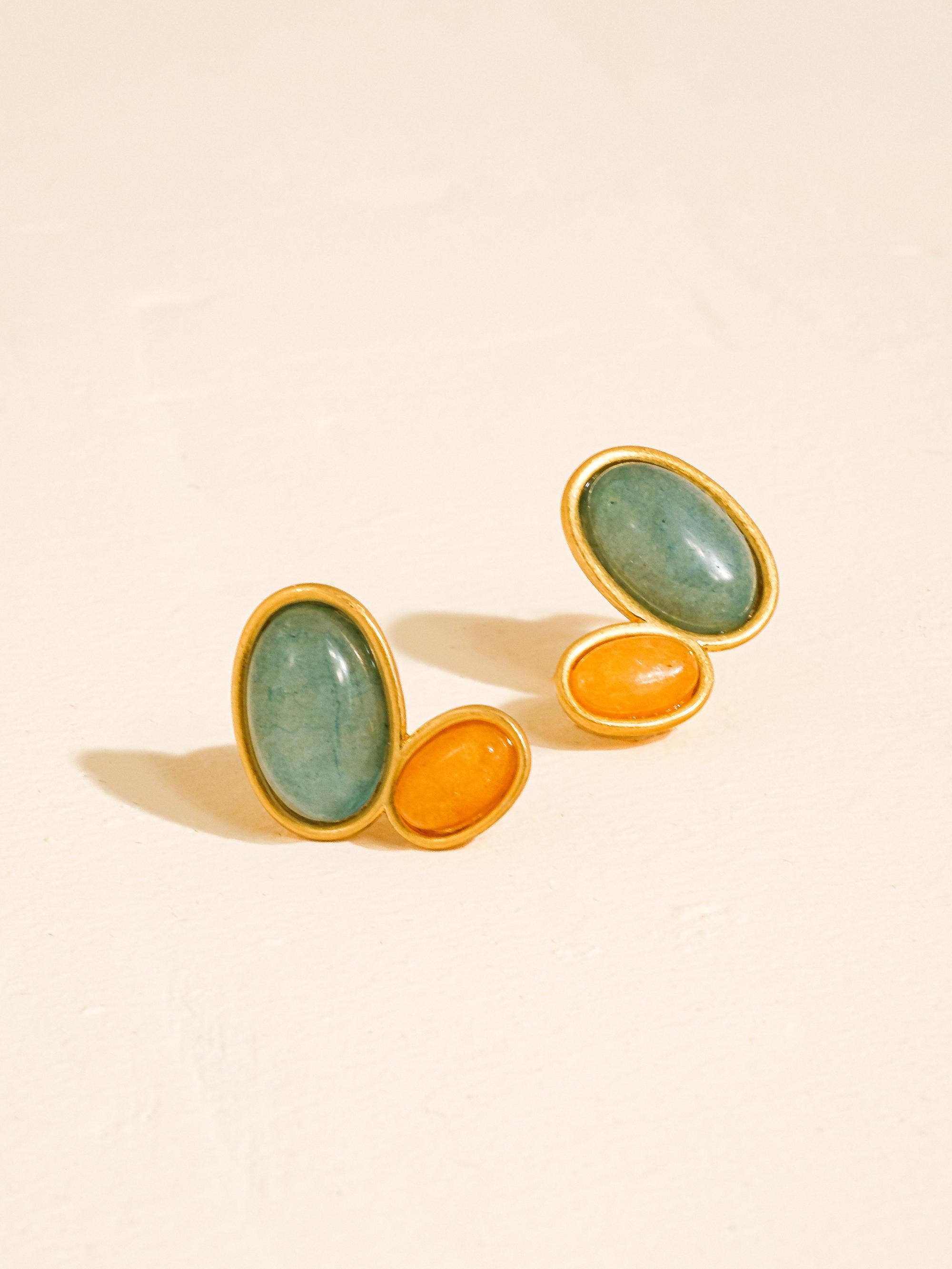 Flânerie Ámbar 18K Gold Vintage Natural Stone Earrings