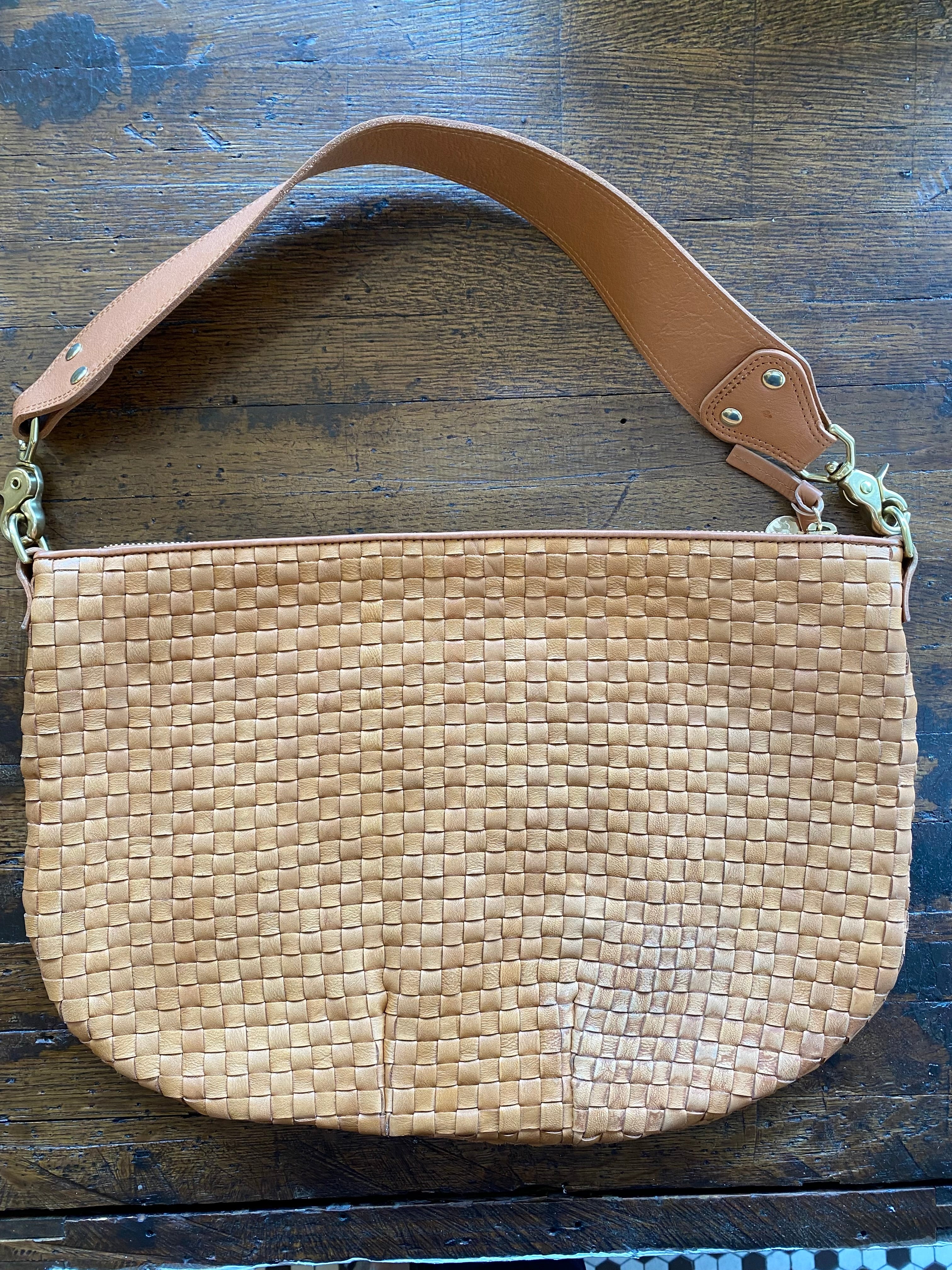 Clare V.  Moyen Messenger *Damaged*