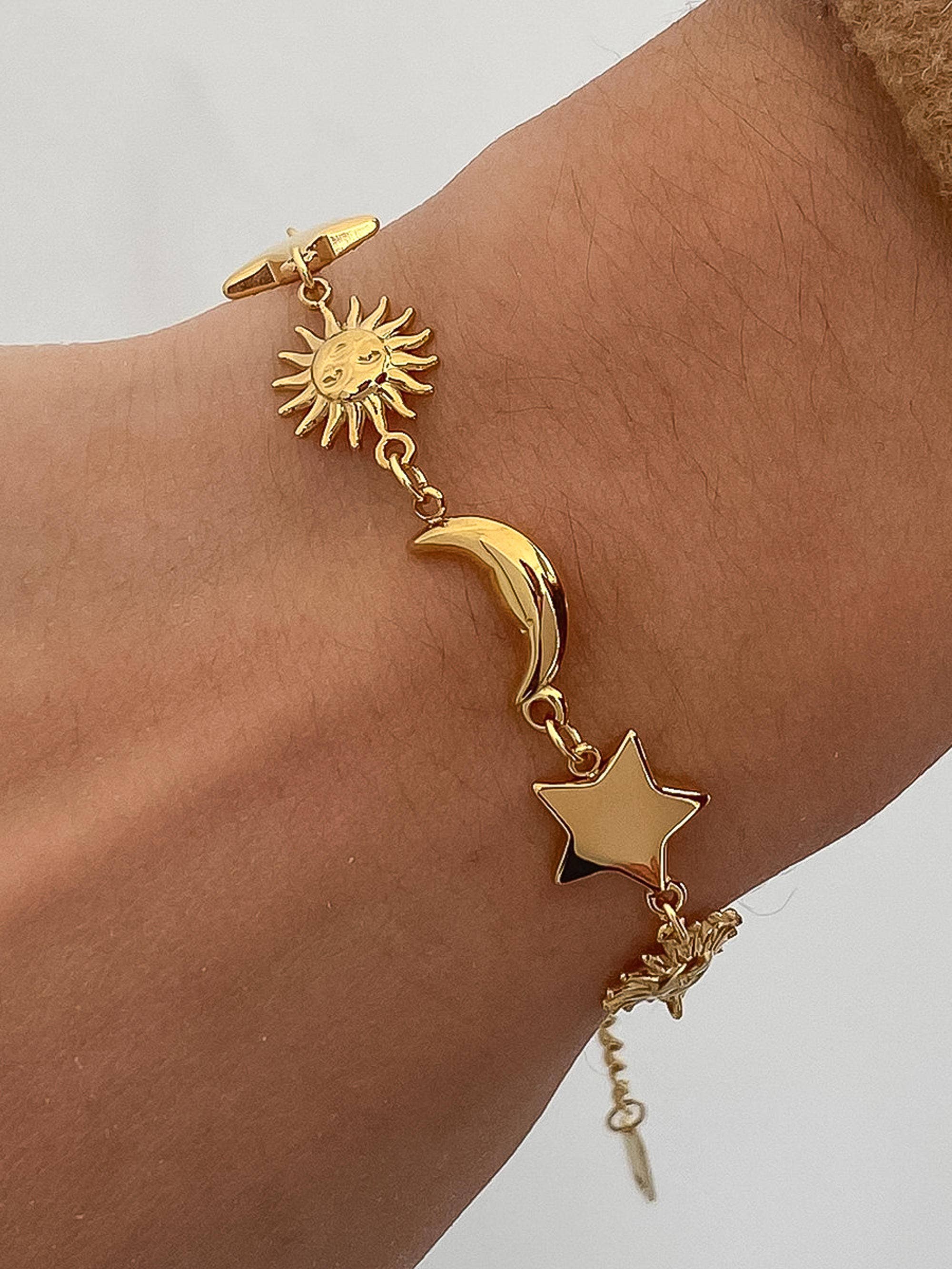 Flanerie Leonora 18K Gold Non-Tarnish Sun and Star Bracelet