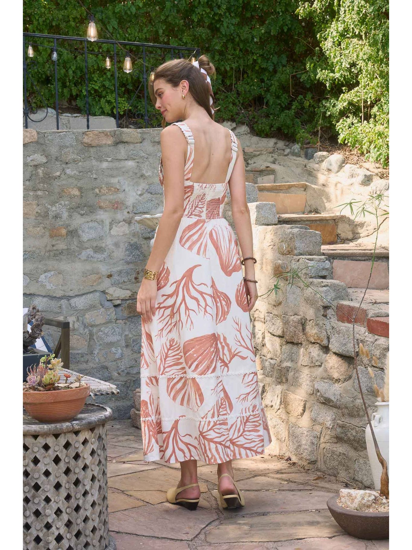 Moon River Seashell Motif Lace Trim Sleeveless Midi Dress MR9767