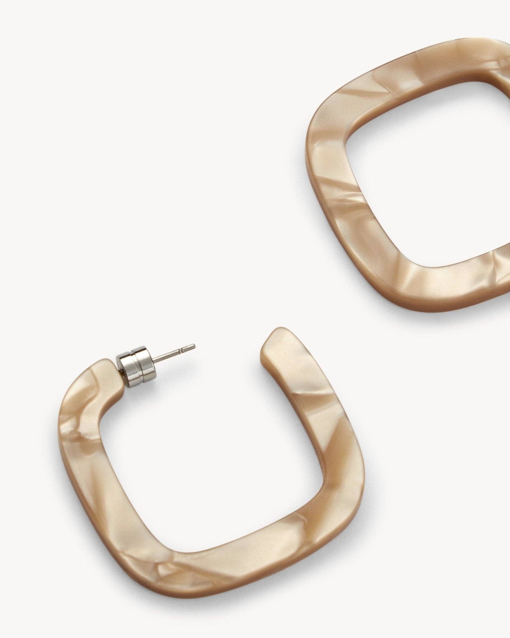 MACHETE Midi Square Hoops in Sand Shell 026303