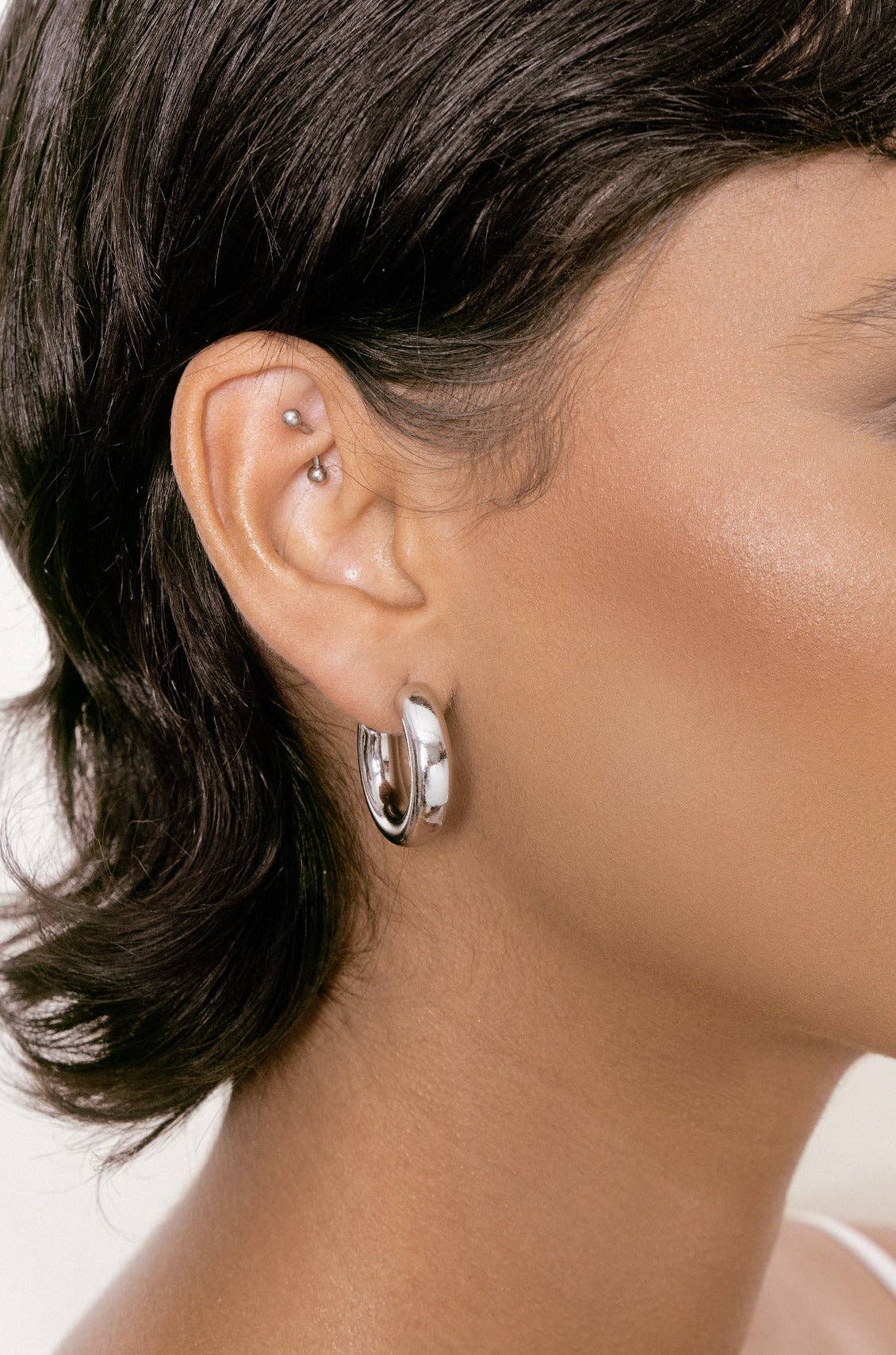 Ettika Small Thick Classic Hoops