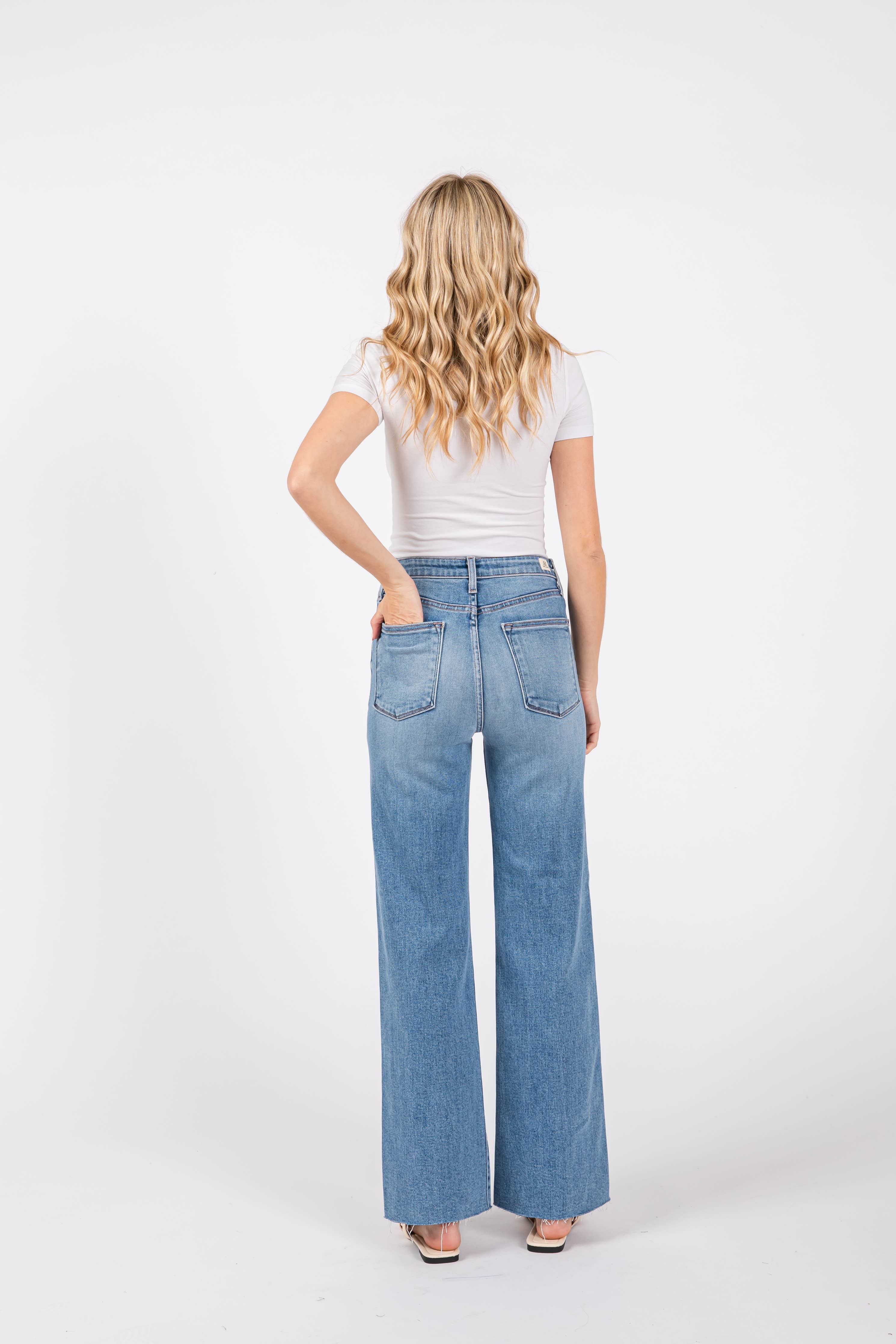 L.T.J Paola A-Line Mid Rise Raw Hem Jean LP264-M