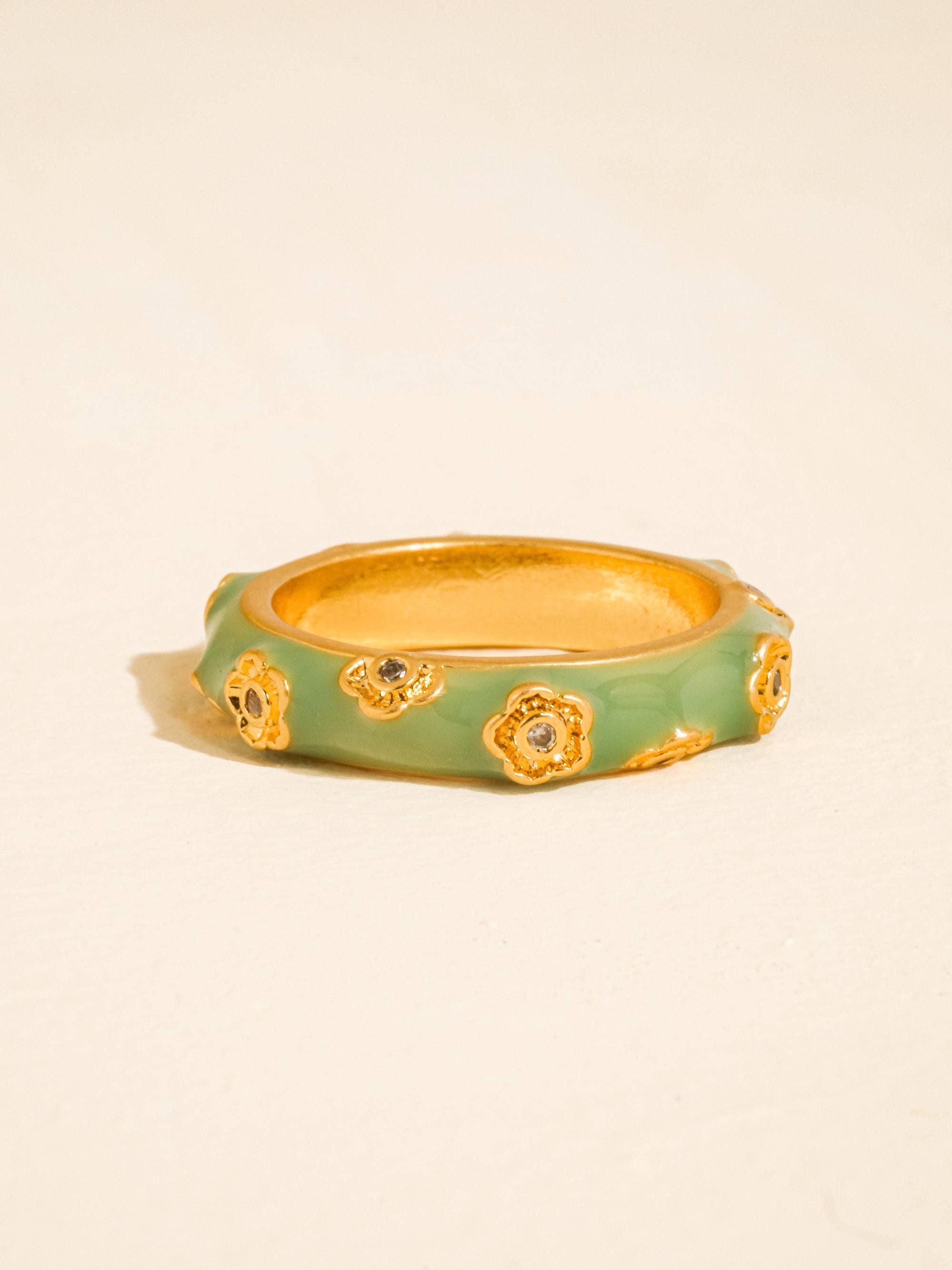 Flânerie Esma 18K Gold Vintage Floral Enamel Band Ring