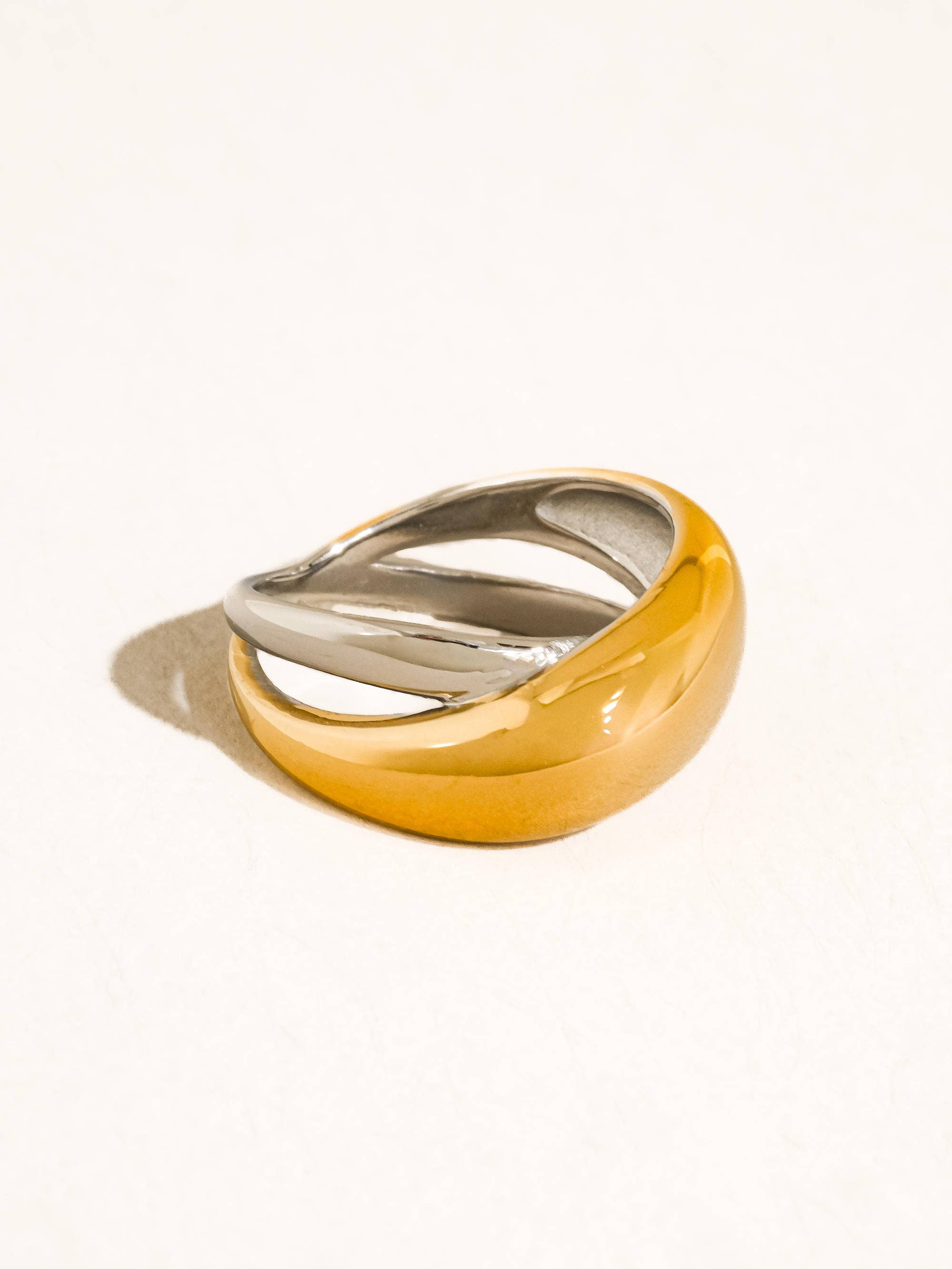 Flânerie Almare 18K Gold Non-Tarnish Two Tone Dome Band Ring