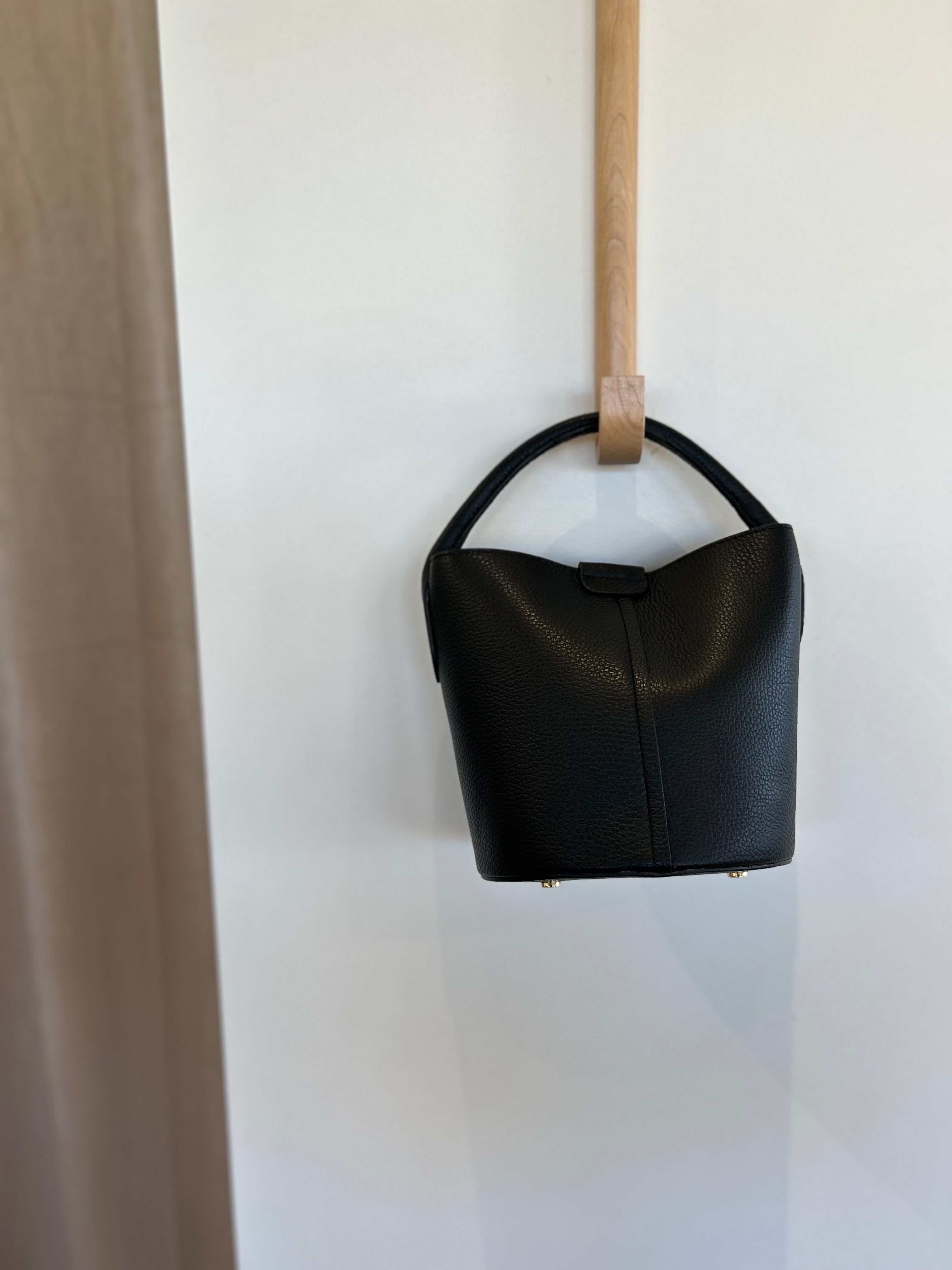 European Leather Collection Bucket Bag