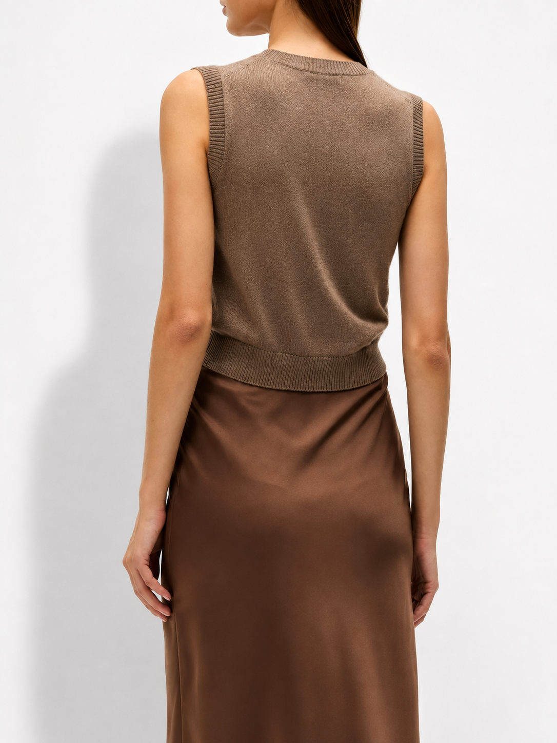 Elodie the Label Fiora Knit Sleeveless Sweater