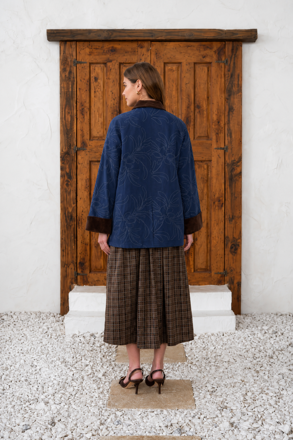 Moon River Emroidered Contrast Collar Barn Jacket MR9961