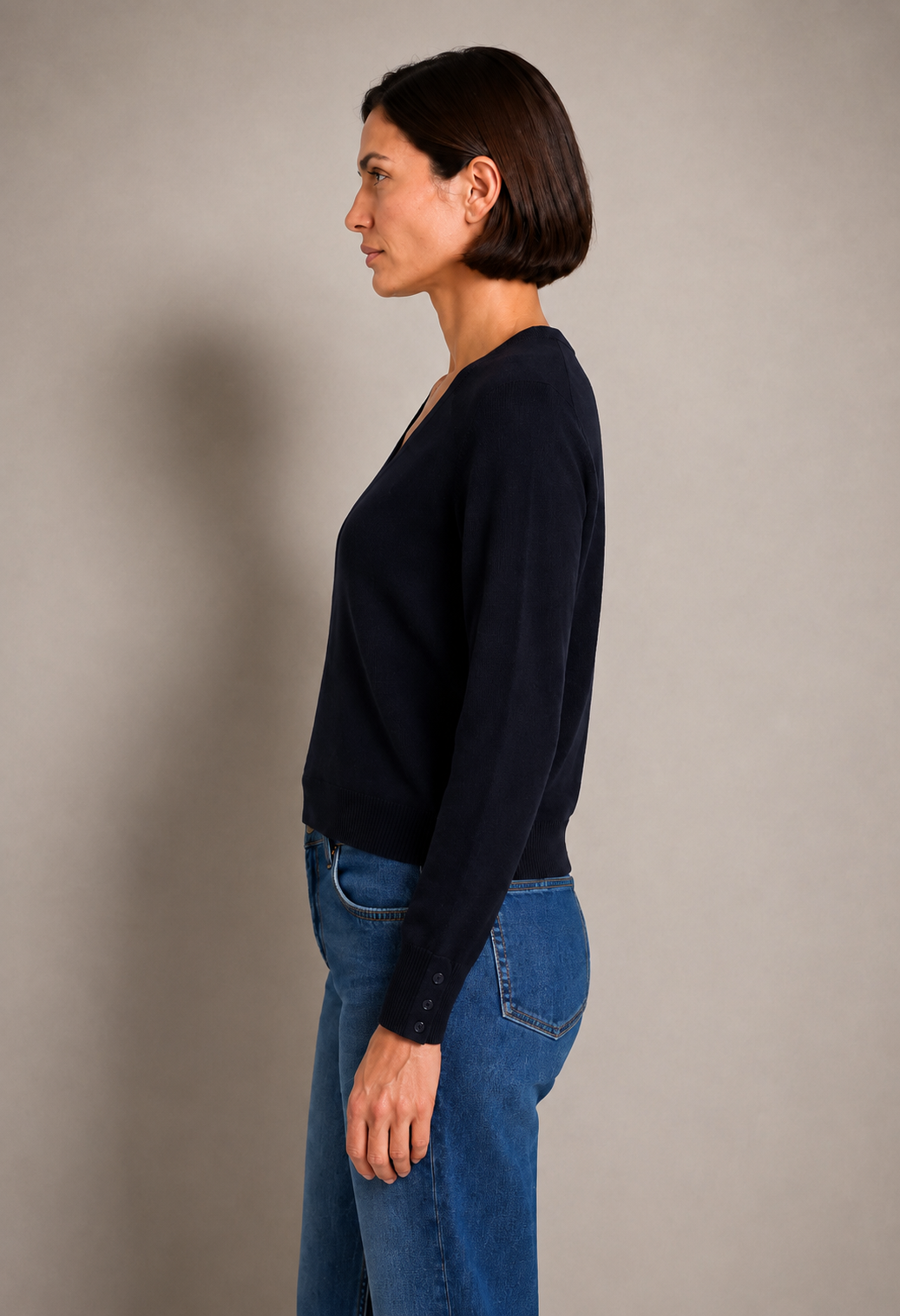 Minnie Rose Shrunken V Neck Cashmere Sweater 7566
