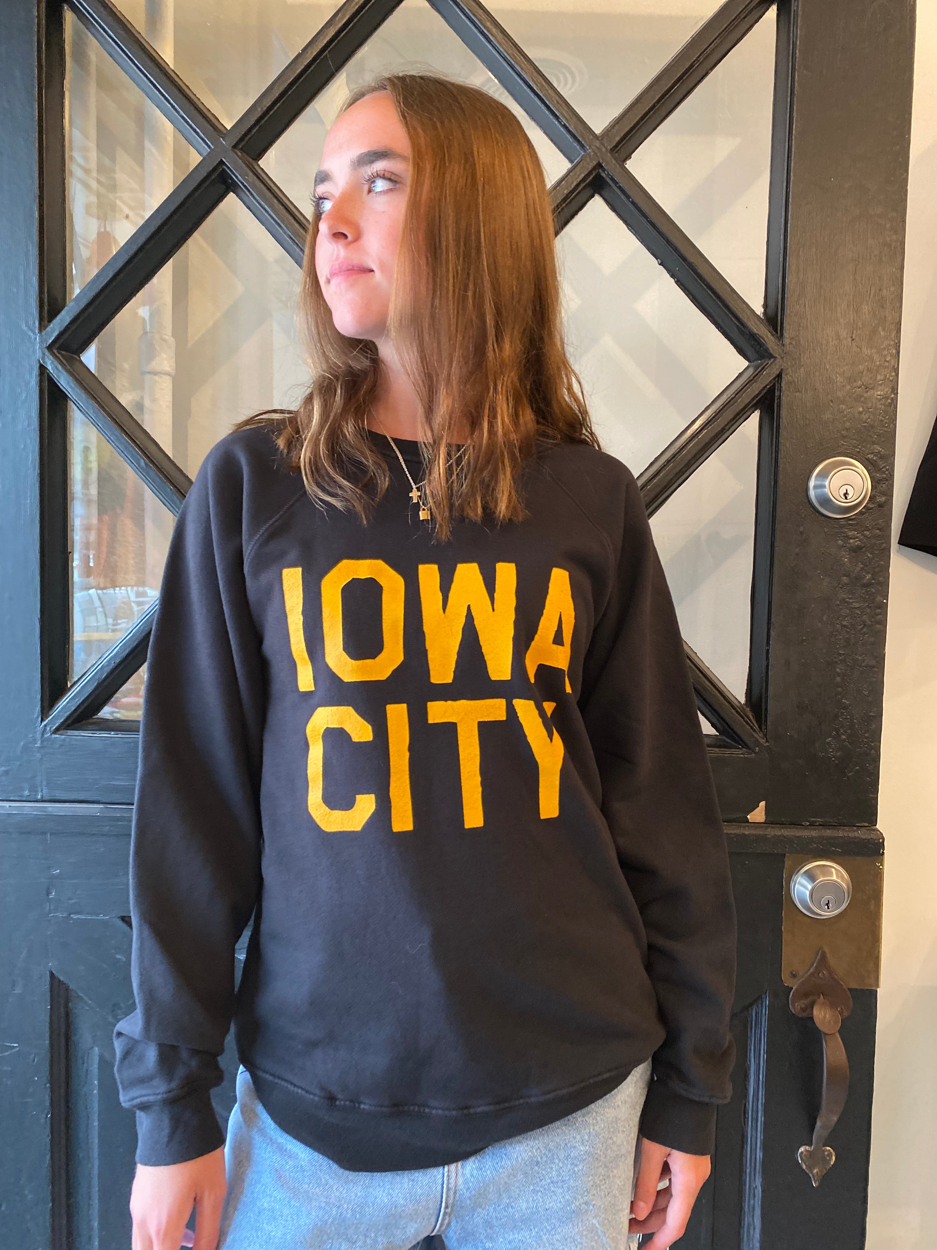 Retro Brand Vintage Unisex Iowa City Full Sweatshirt Vintage Black