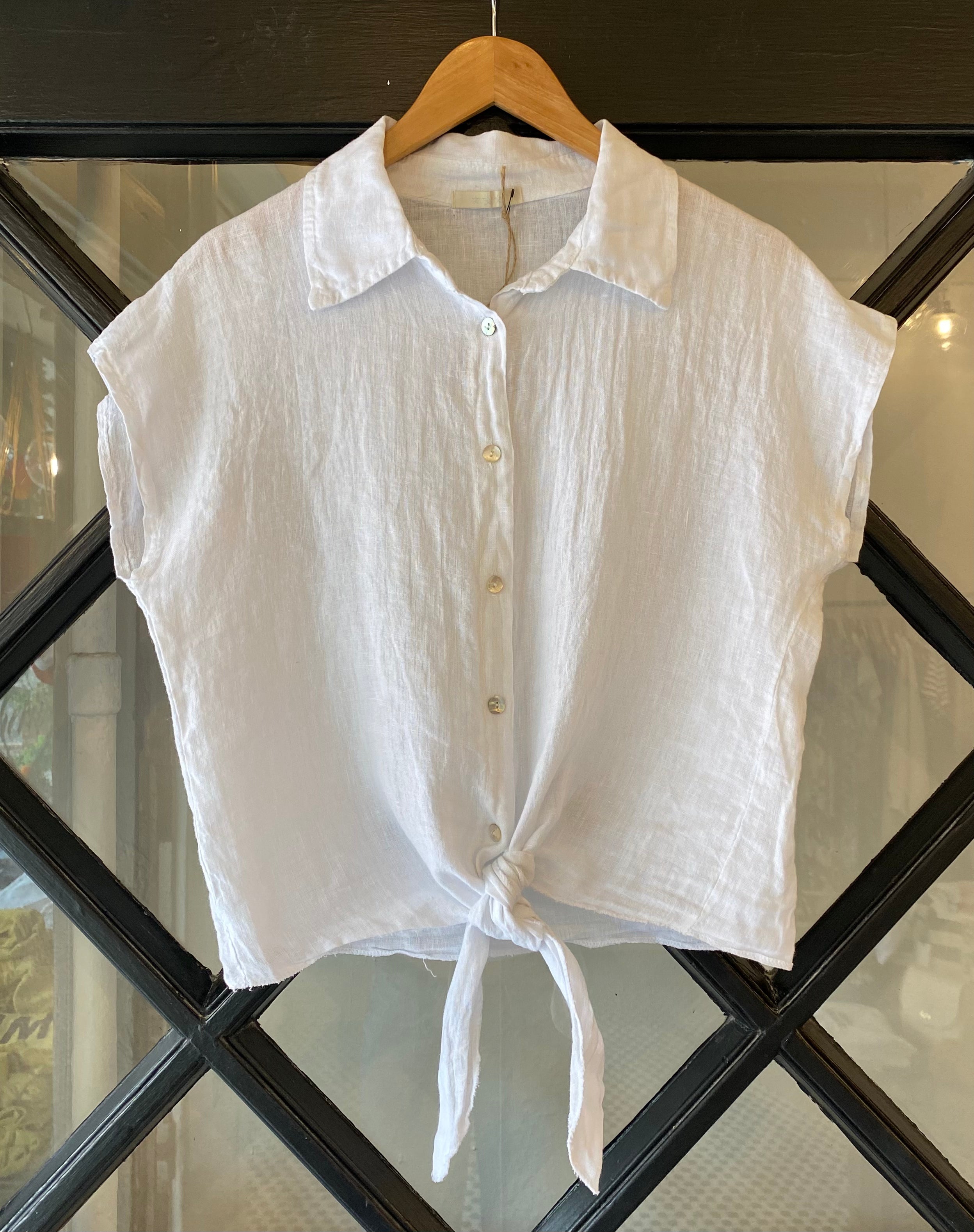 European Linen Collection Sleeveless Tie Front Shirt 11975