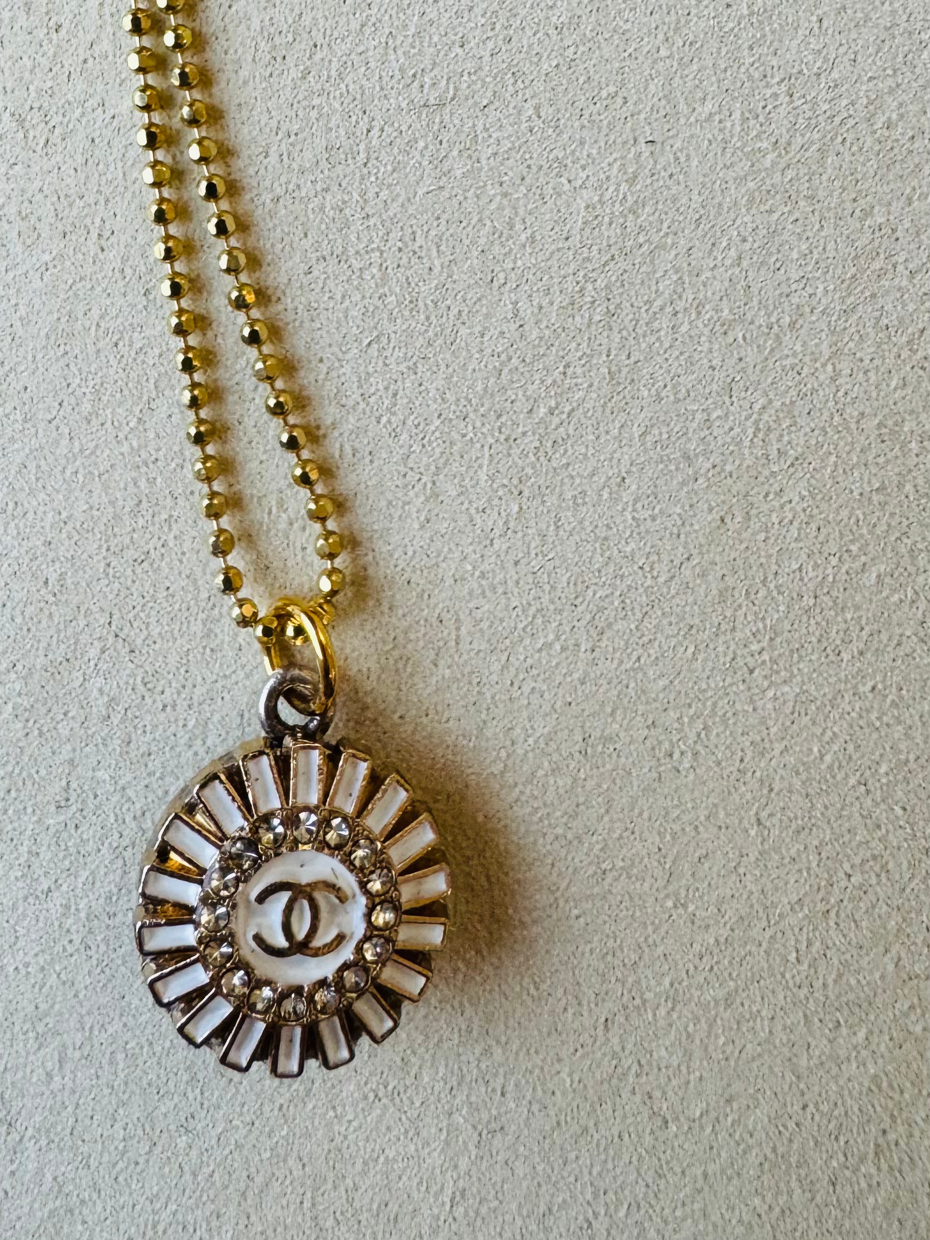 Julie Kreamer Flat Diamond Cut Chain /Gold, White & Diamond Mini CC Sunburst Medallion #N20