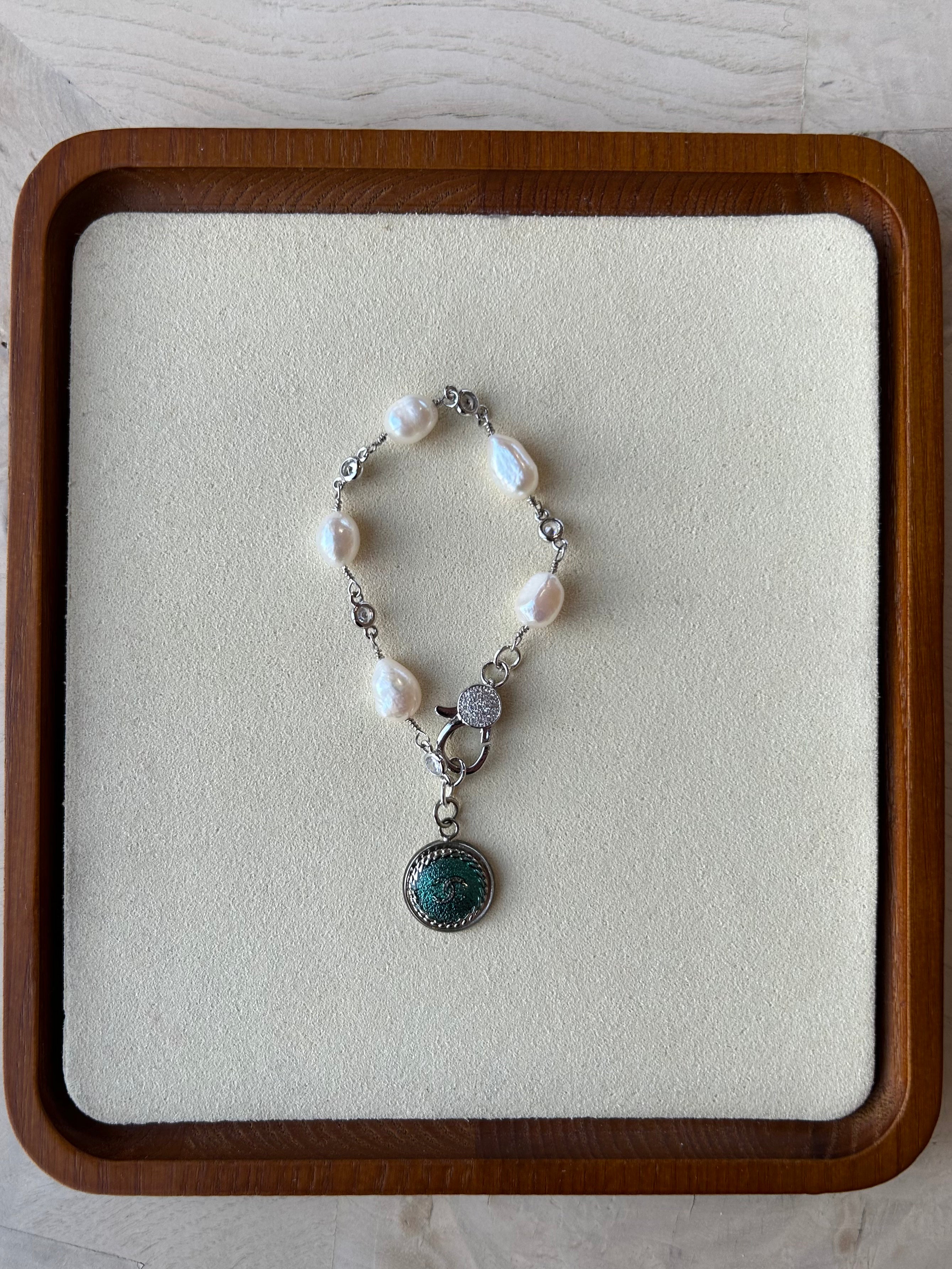 Julie Kreamer Freshwater Pearl /Silver And Green Charm Bracelet B#5