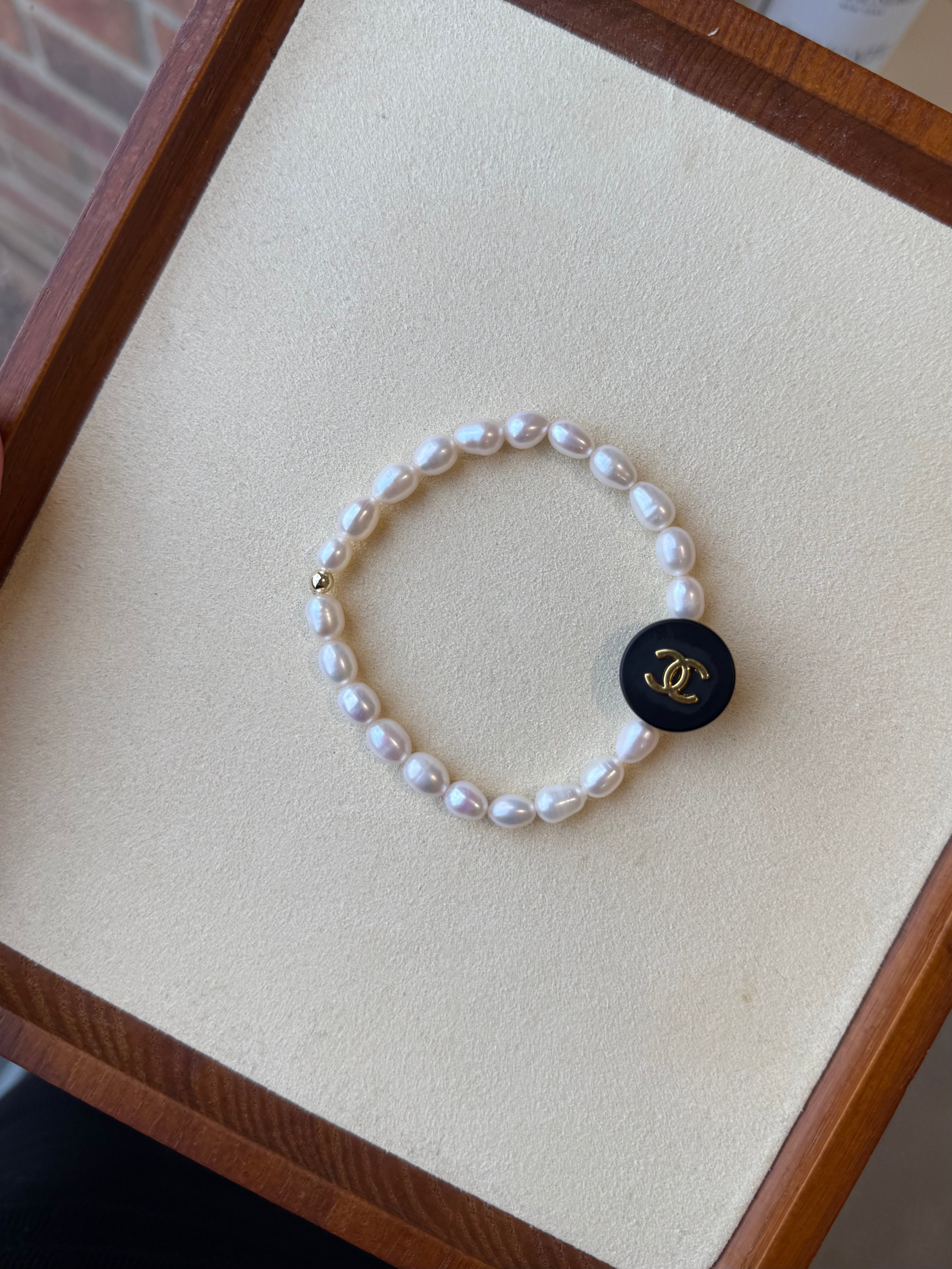 Luxury Upcycled Freshwater Pearls Stretch Bracelet 1002