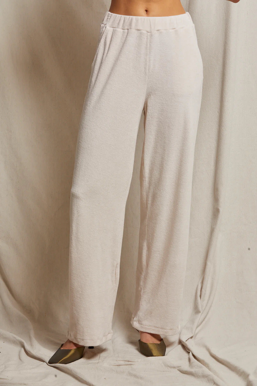 Perfect White Tee Holly Velour Wide Leg Sweatpant