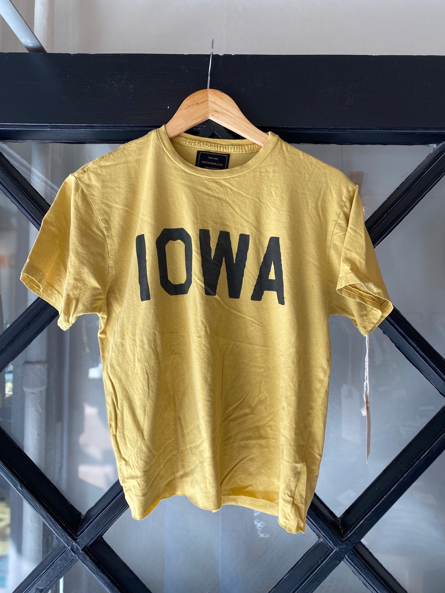 Retro Brand Vintage Gold Iowa Sliced Hem Tee