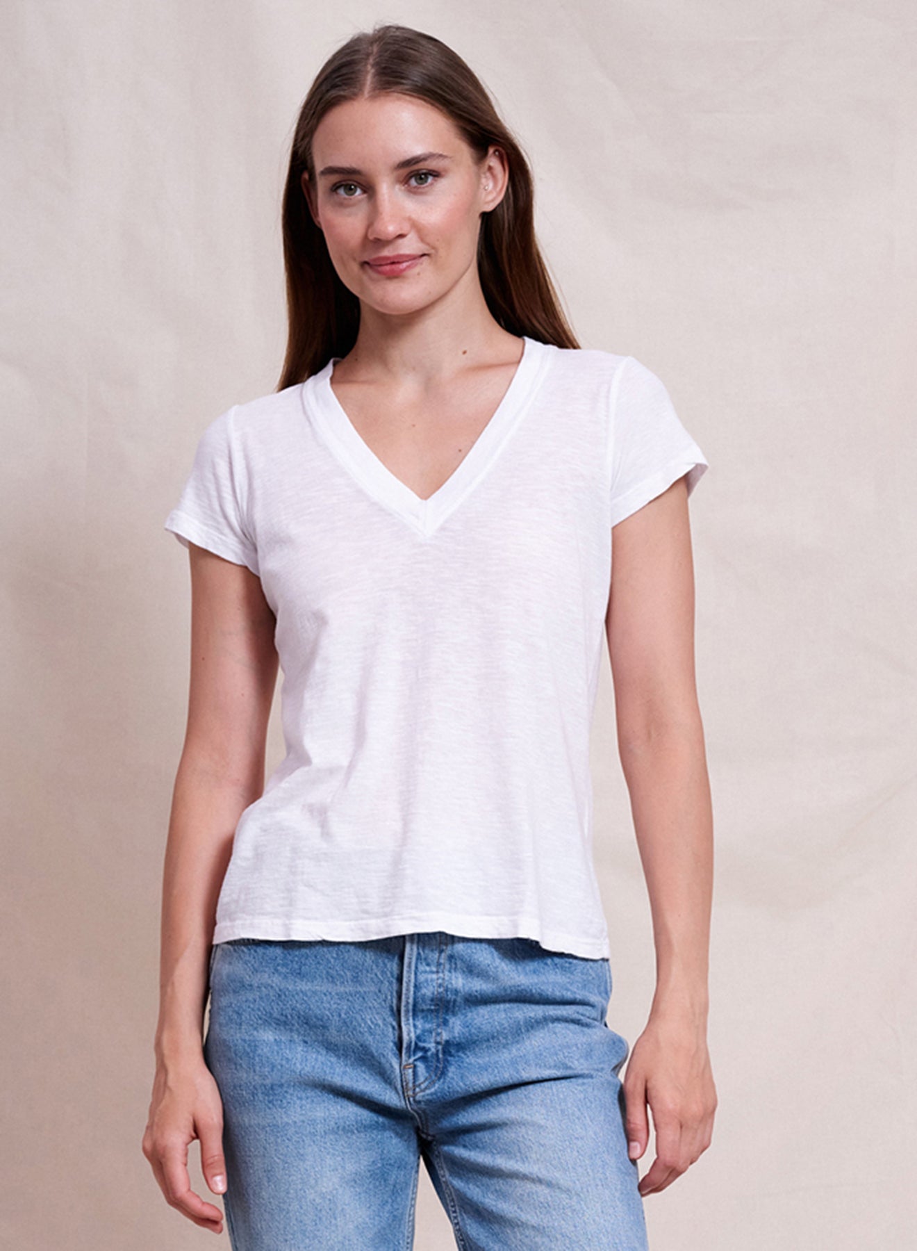 Sundry Deep V-Neck Tee PS24-04-B66