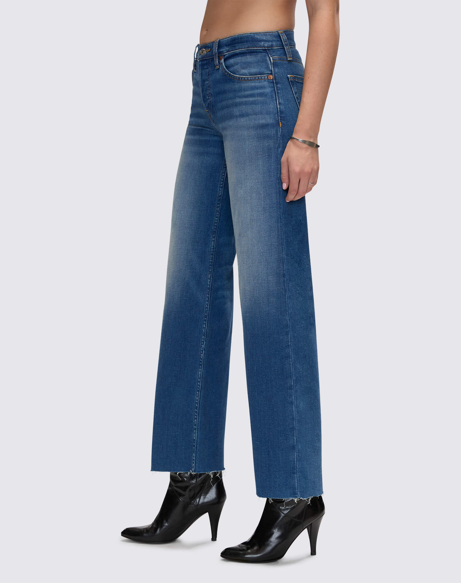 RE/DONE Mid Rise Comfort Stretch Wide Leg Crop 150-03WMRWDLC