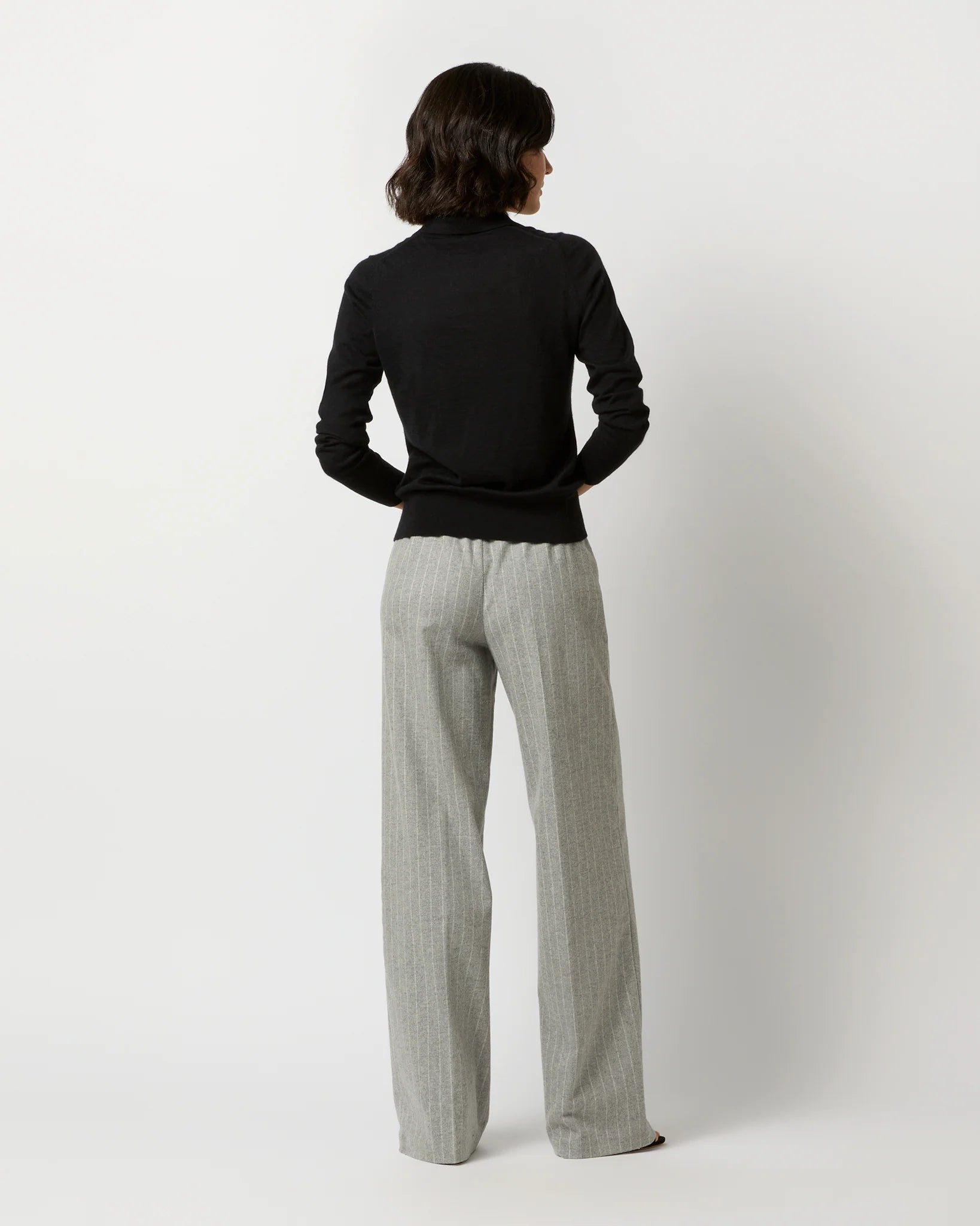 Ann Mashburn Maura Pull-On Pant - Grey Chalk Stripe